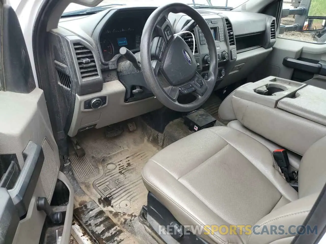 8 Photograph of a damaged car 1FDUF4GN8NDA18590 FORD F450 2022
