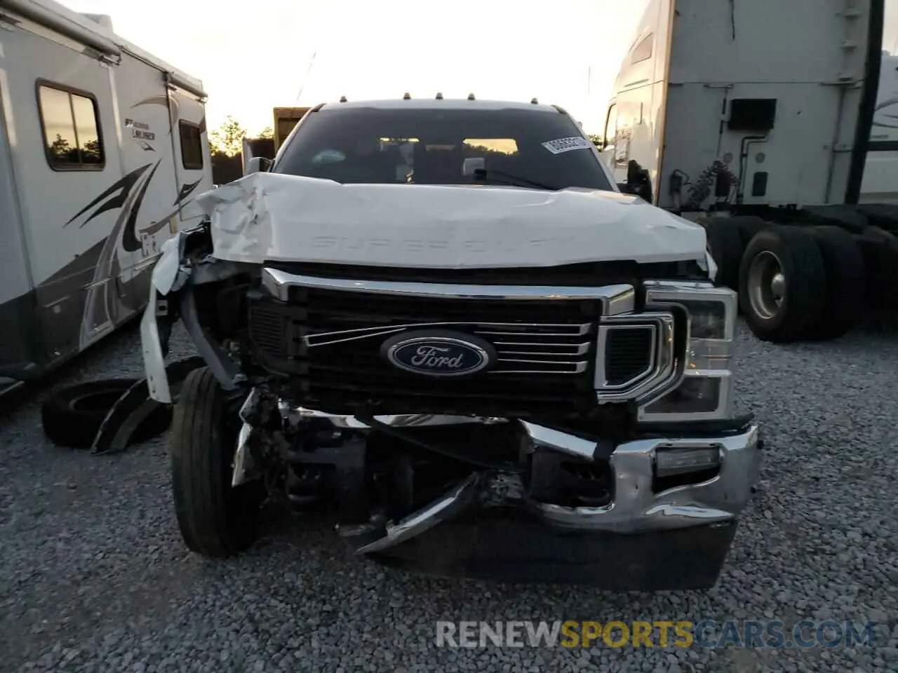 5 Photograph of a damaged car 1FT8W4DT0NEE31266 FORD F450 2022