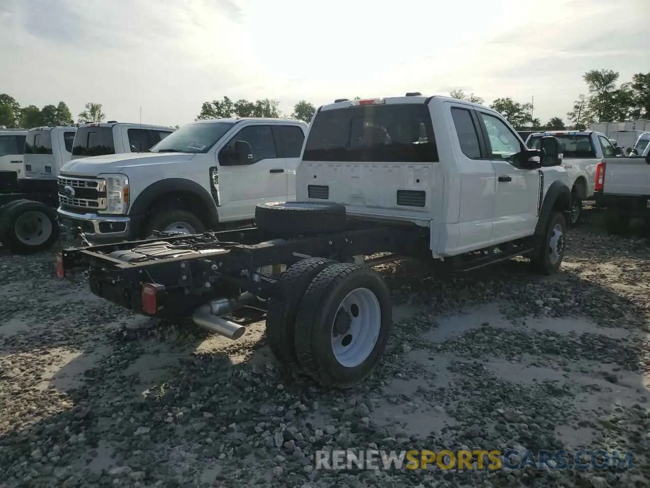 3 Photograph of a damaged car 1FD0X4HN1REE04049 FORD F450 2024