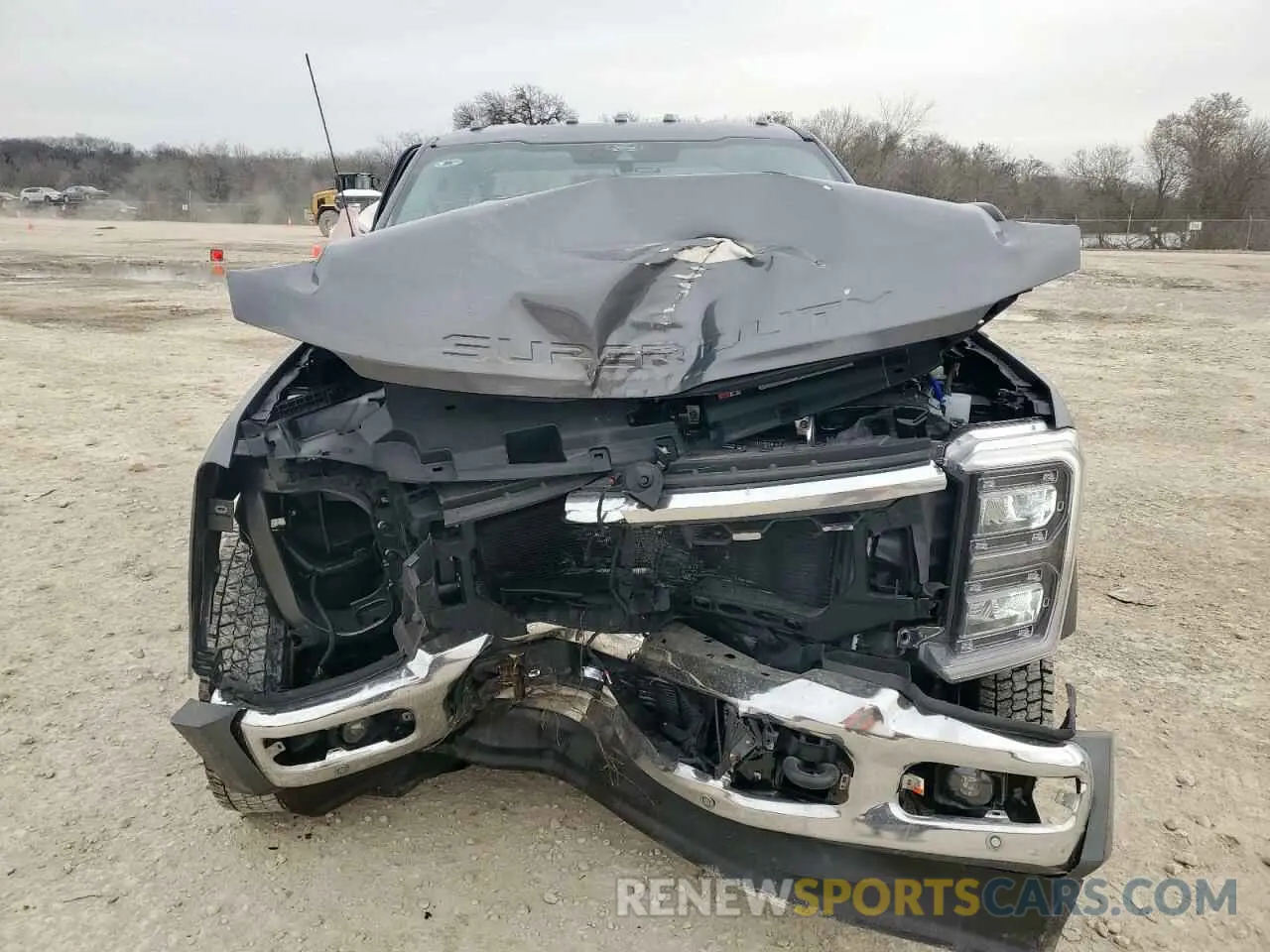 5 Photograph of a damaged car 1FT8W4DT4SEC06280 FORD F450 2025