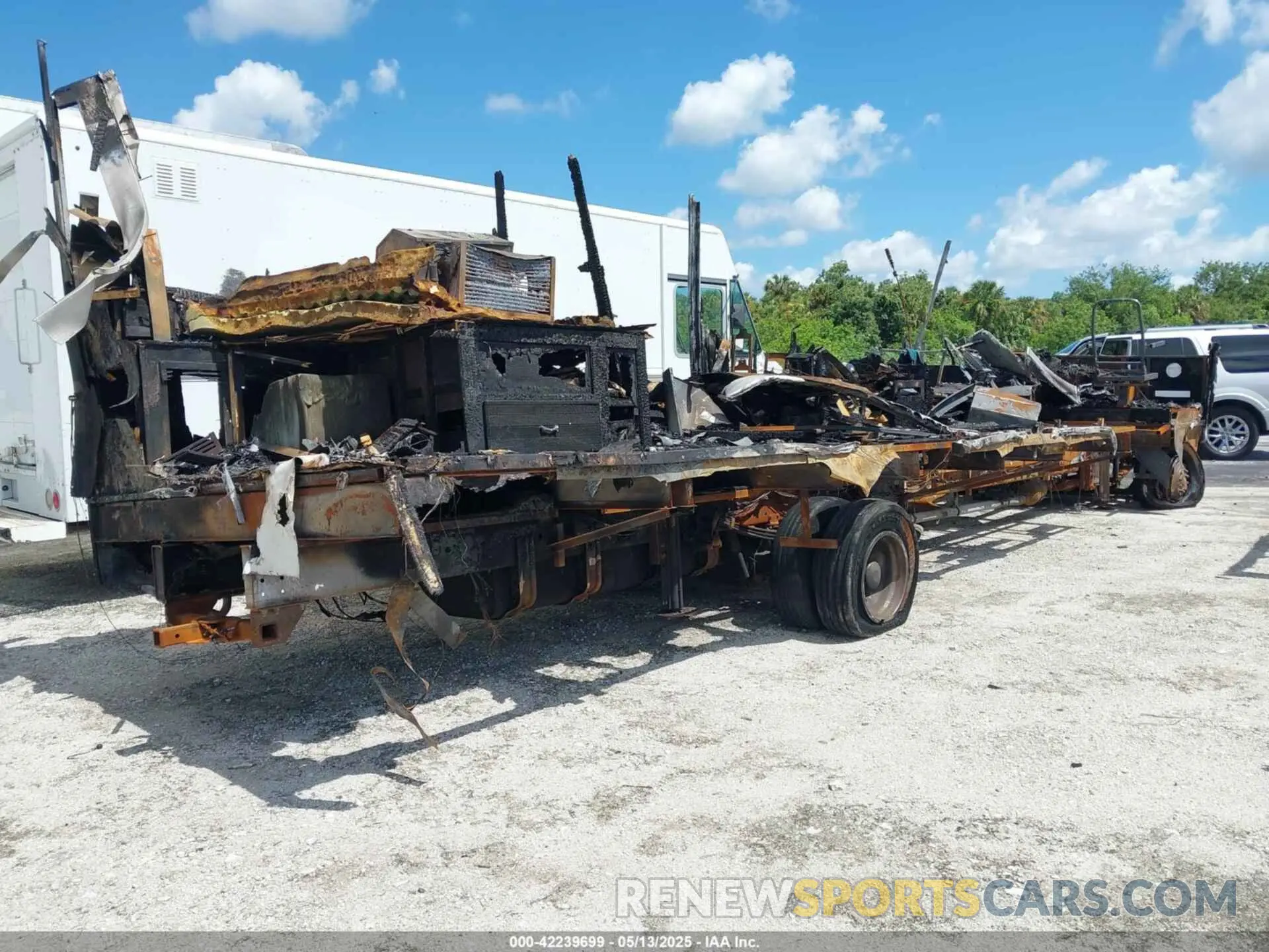 4 Photograph of a damaged car 1F66F5DY3K0A01123 FORD F53 2019