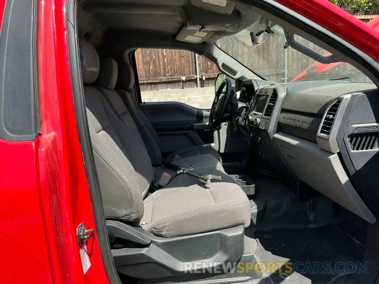 5 Photograph of a damaged car 1FDUF5GTXKED16424 FORD F550 2019