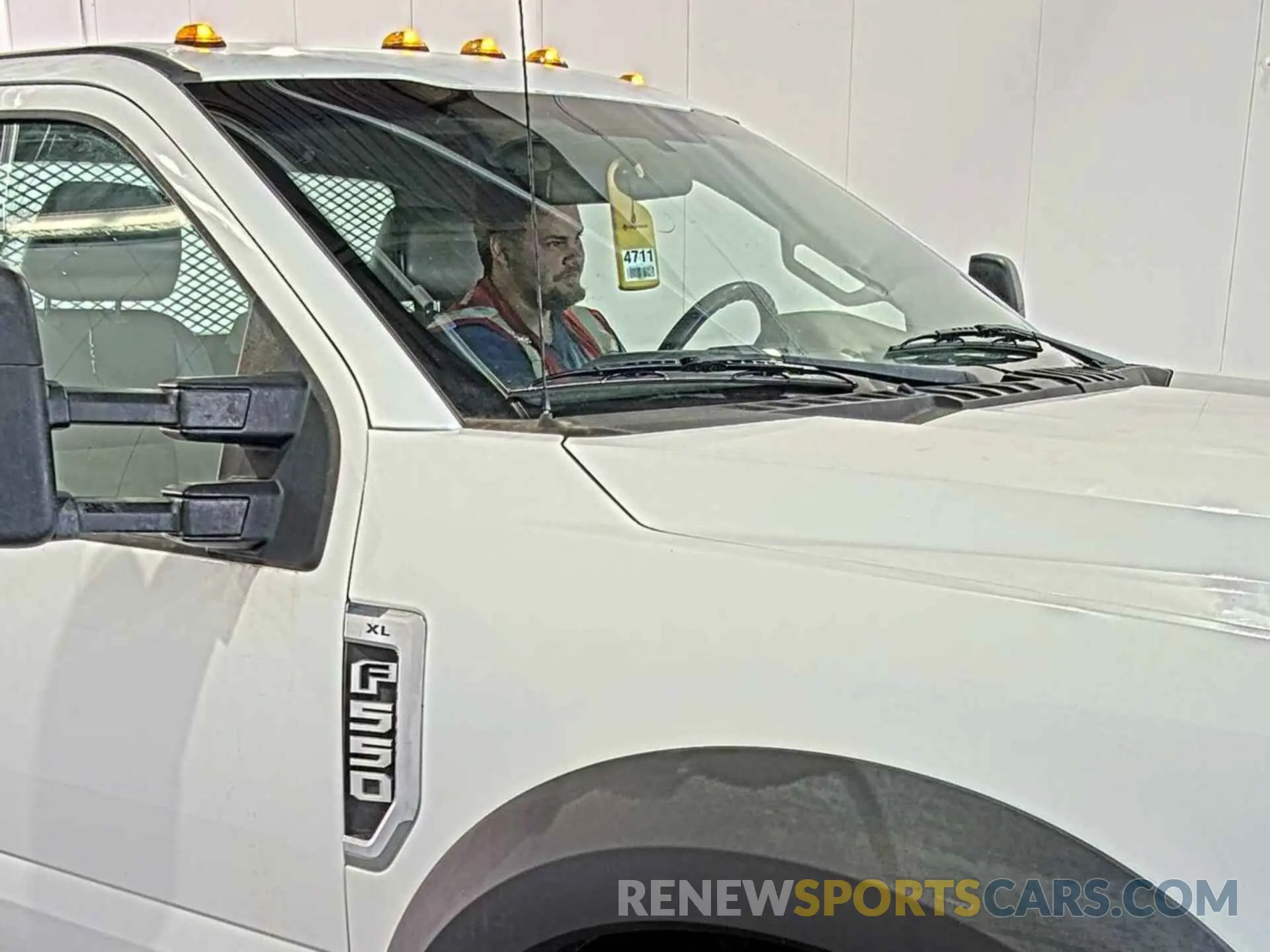 5 Photograph of a damaged car 1FDUF5GY0KDA26498 FORD F550 2019