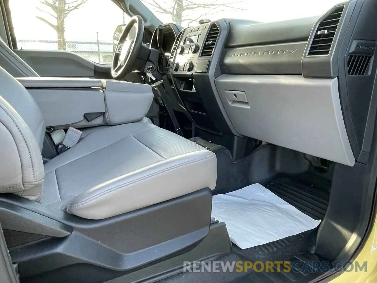 5 Photograph of a damaged car 1FDUF5GY2KEE44149 FORD F550 2019