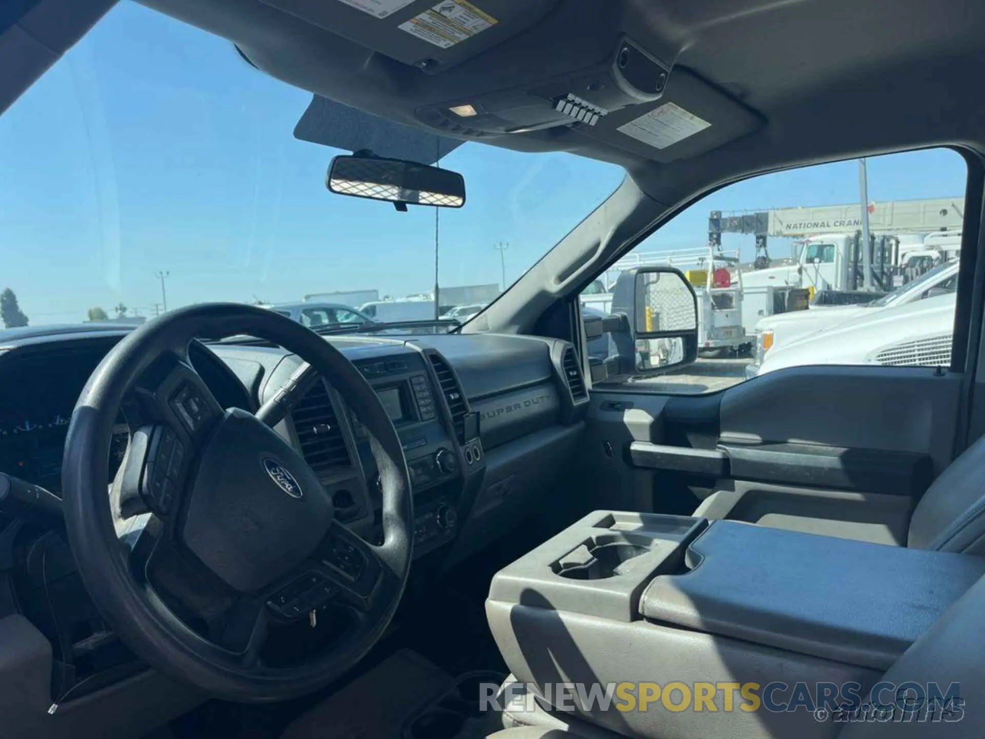 1 Photograph of a damaged car 1FDUF5GYXKDA26492 FORD F550 2019
