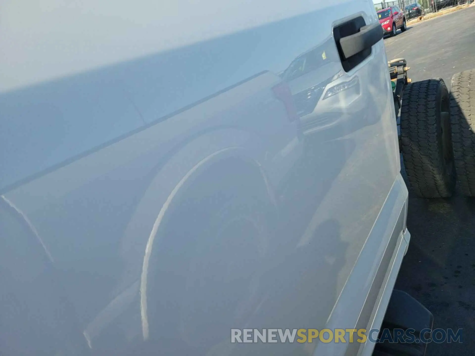 17 Photograph of a damaged car 1FD0W5HT4LEC53710 FORD F550 2020