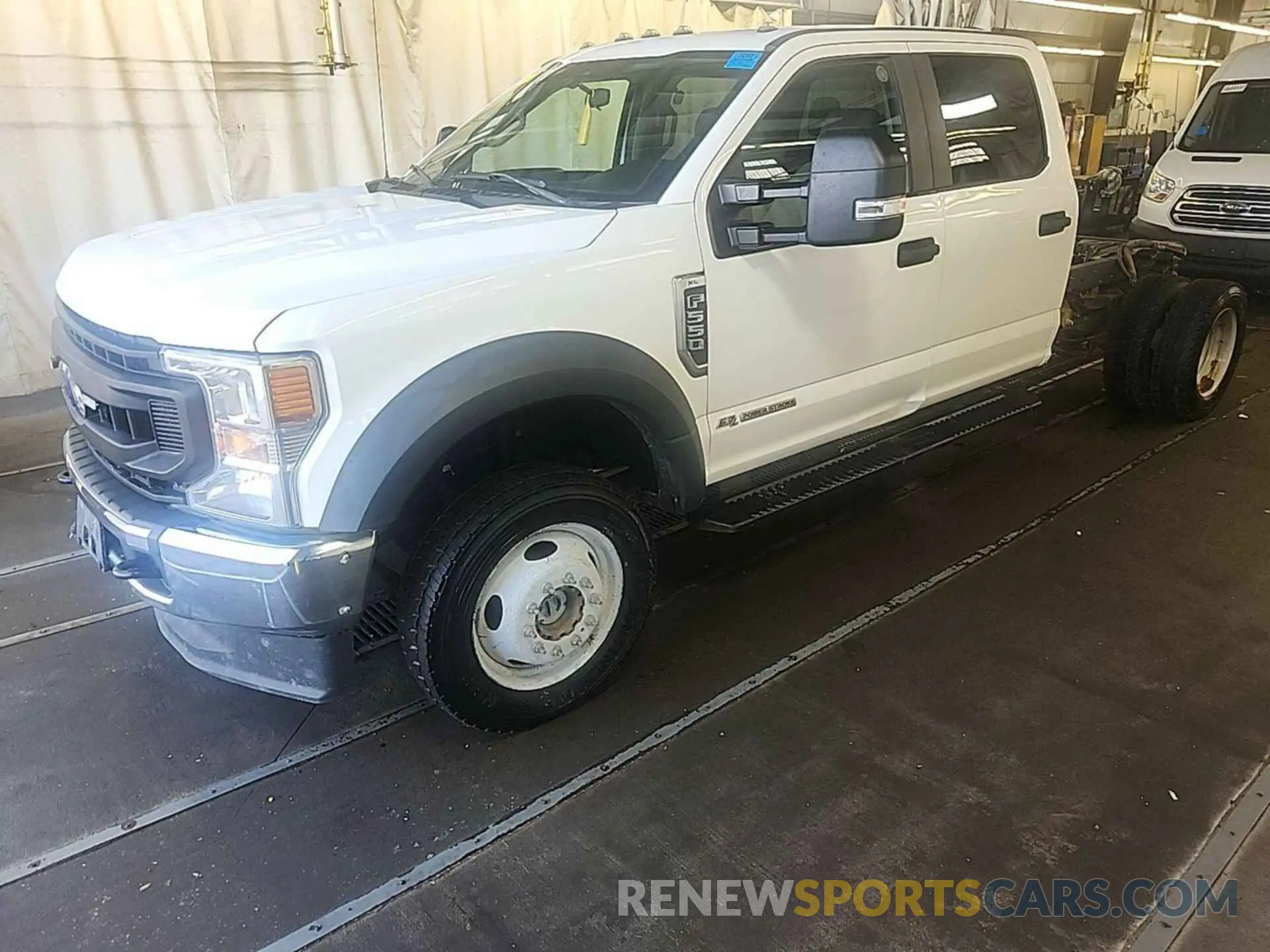 25 Photograph of a damaged car 1FD0W5HT4LEC53710 FORD F550 2020