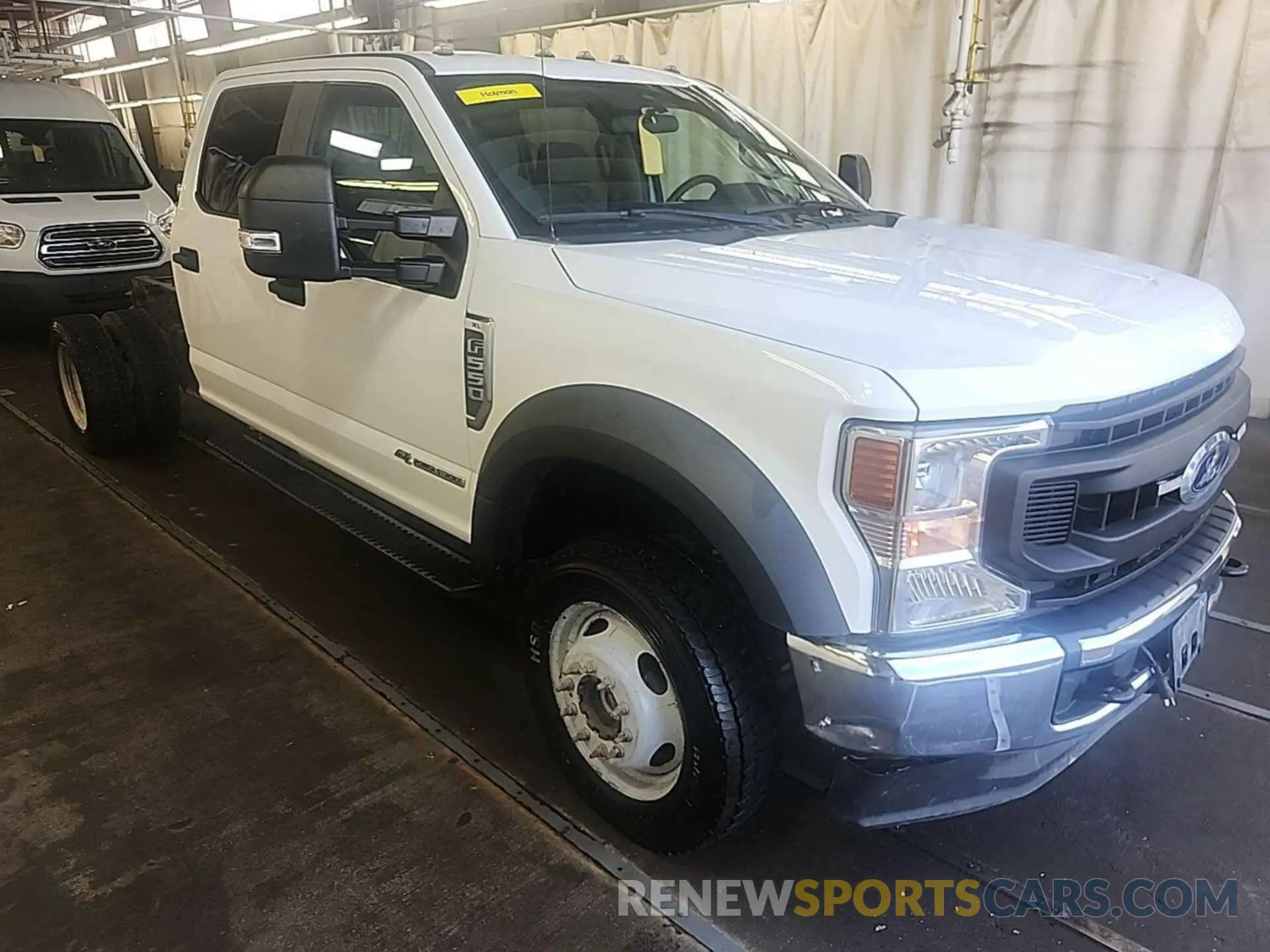 32 Photograph of a damaged car 1FD0W5HT4LEC53710 FORD F550 2020