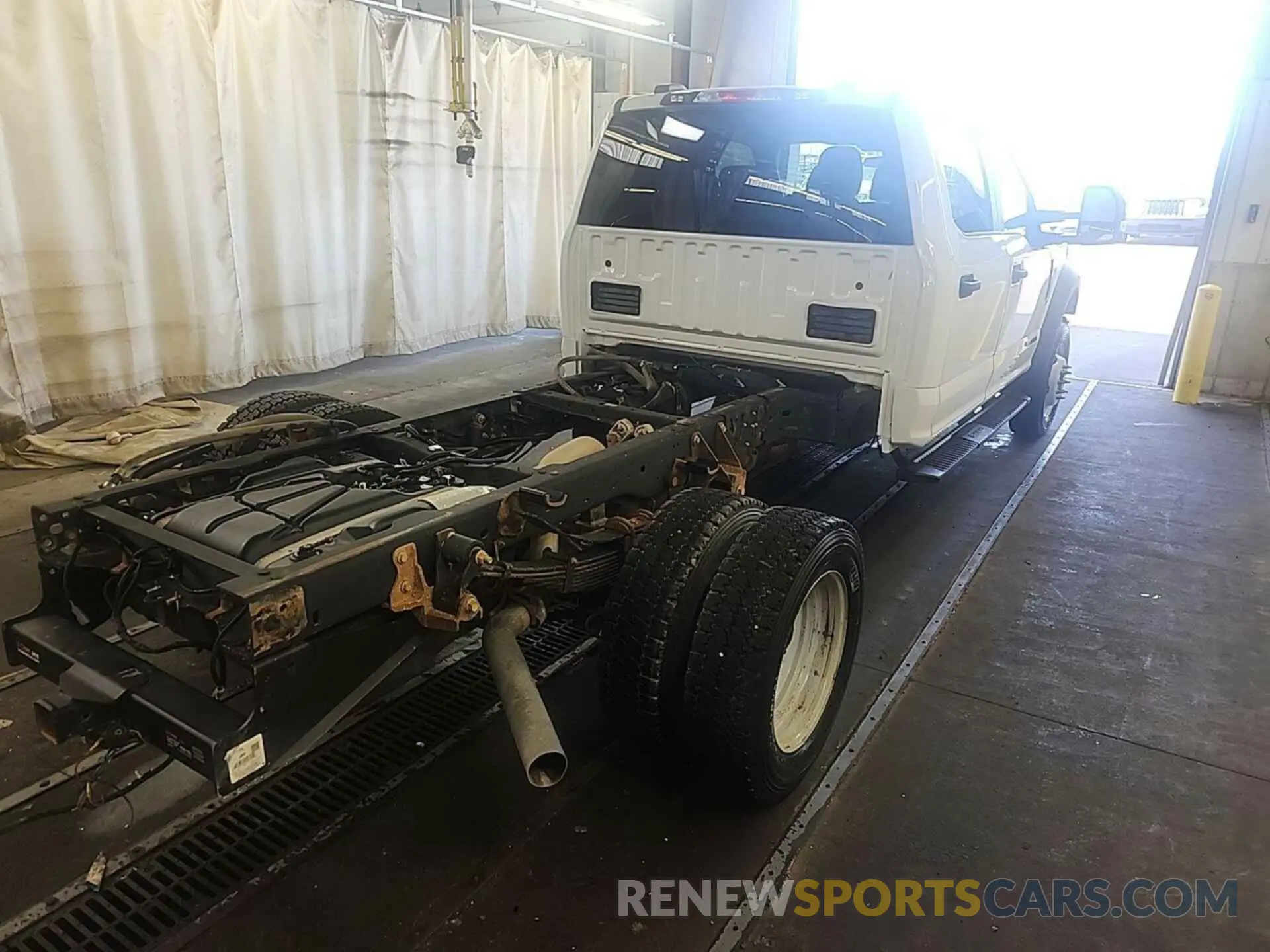 4 Photograph of a damaged car 1FD0W5HT4LEC53710 FORD F550 2020