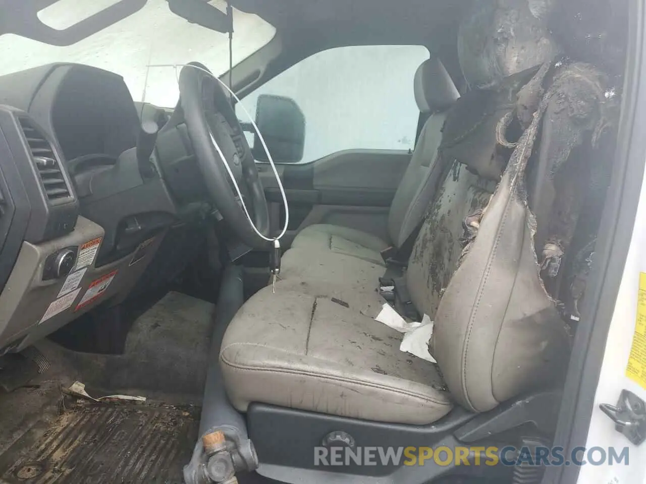 7 Photograph of a damaged car 1FDUF5HT1MDA01339 FORD F550 2021