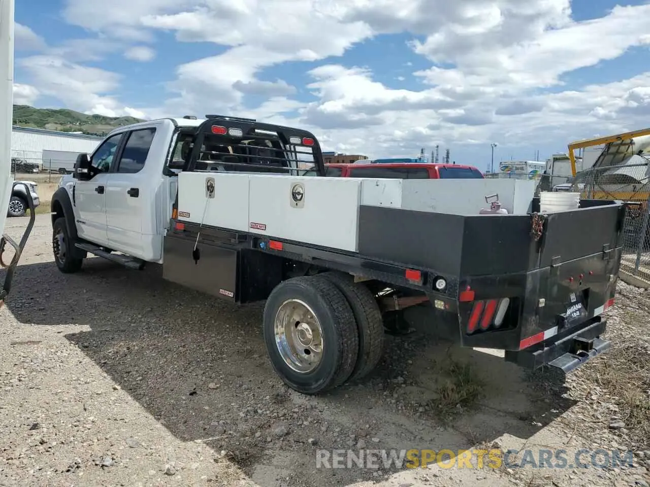 2 Photograph of a damaged car 1FD0W5HT8NEE92356 FORD F550 2022