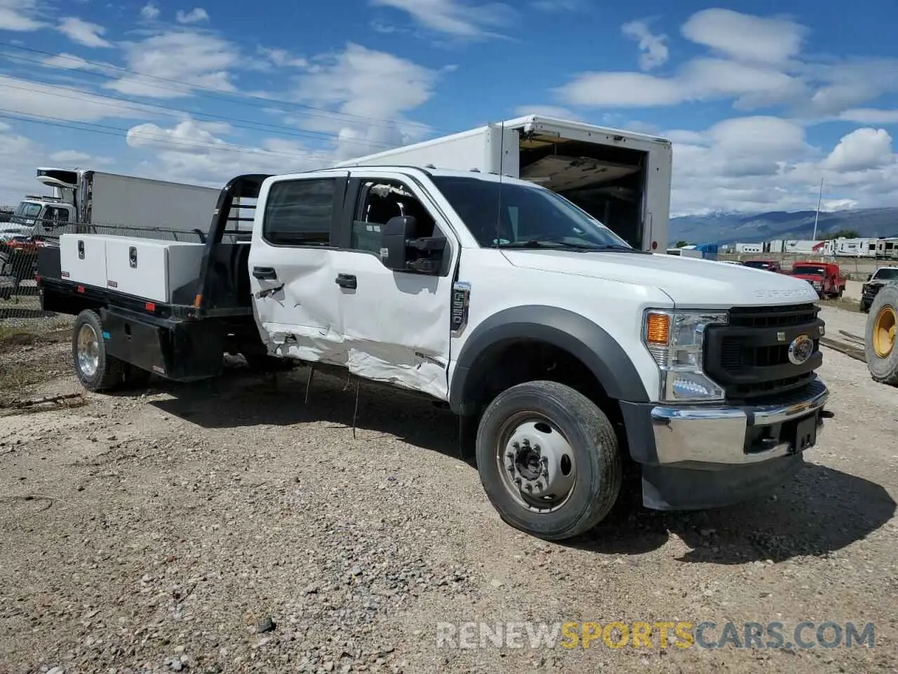 4 Photograph of a damaged car 1FD0W5HT8NEE92356 FORD F550 2022