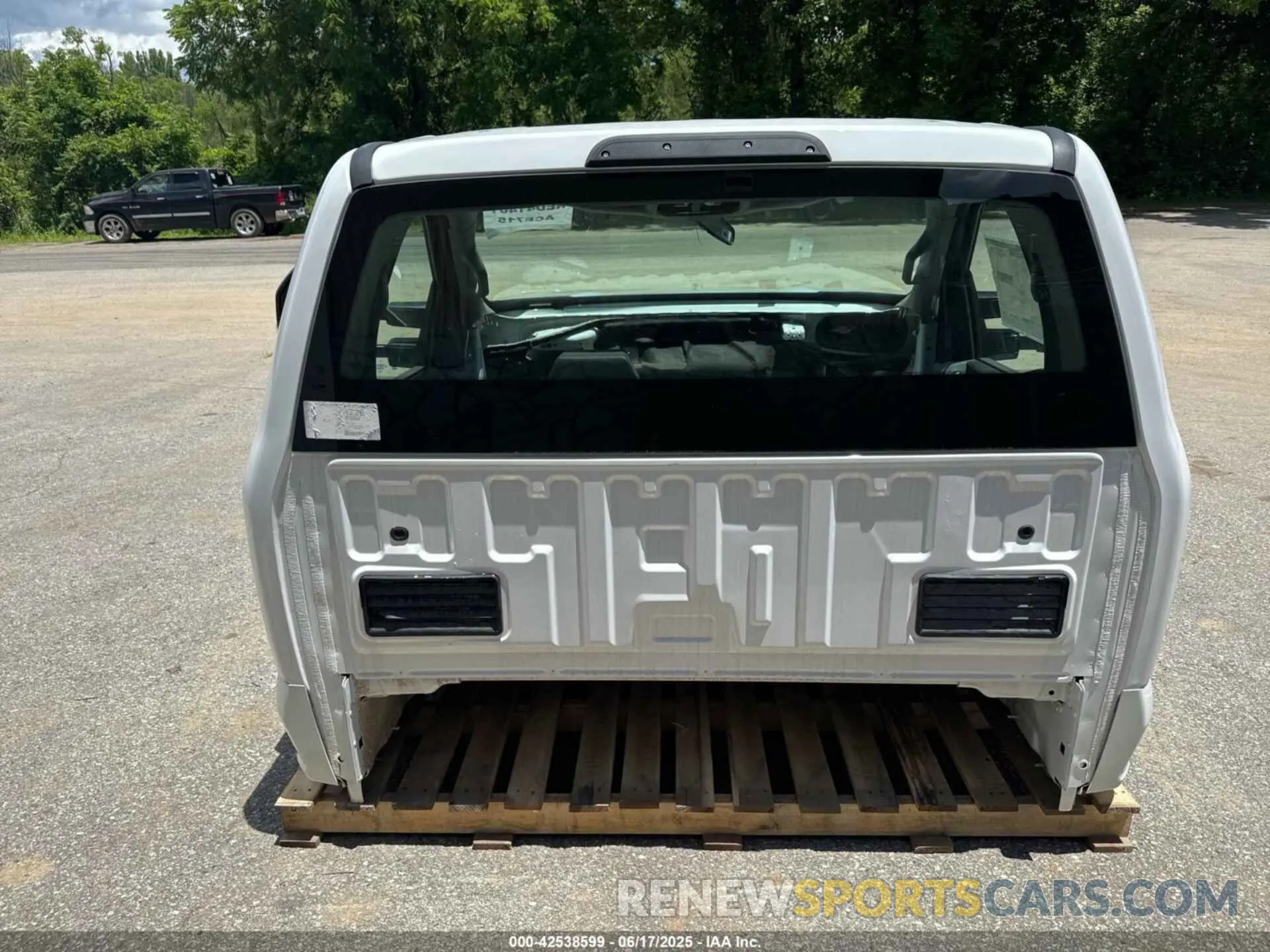 7 Photograph of a damaged car 1FDUF5HT1RED41404 FORD F550 2024