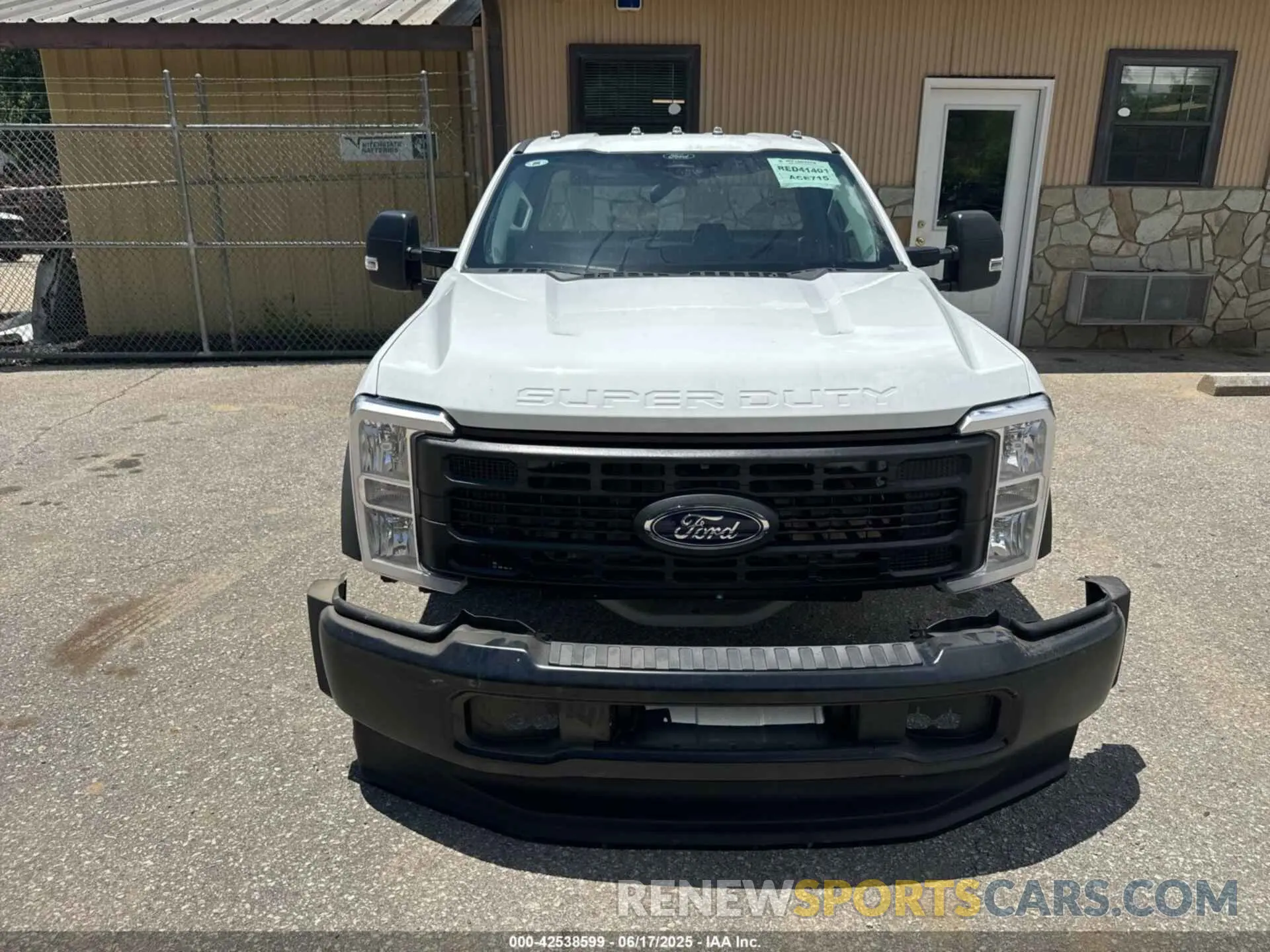 8 Photograph of a damaged car 1FDUF5HT1RED41404 FORD F550 2024