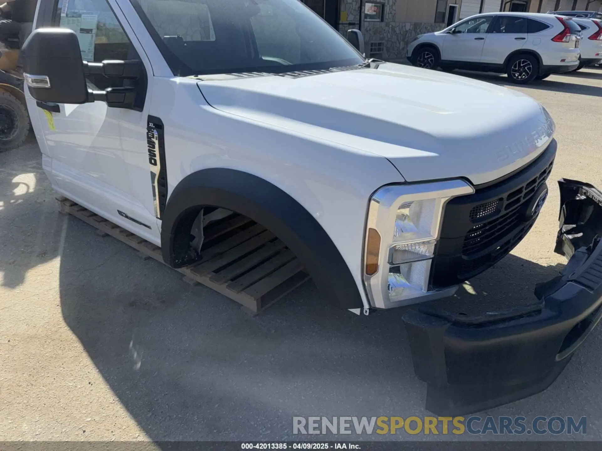 1 Photograph of a damaged car 1FDUF5HT3REF16196 FORD F550 2024