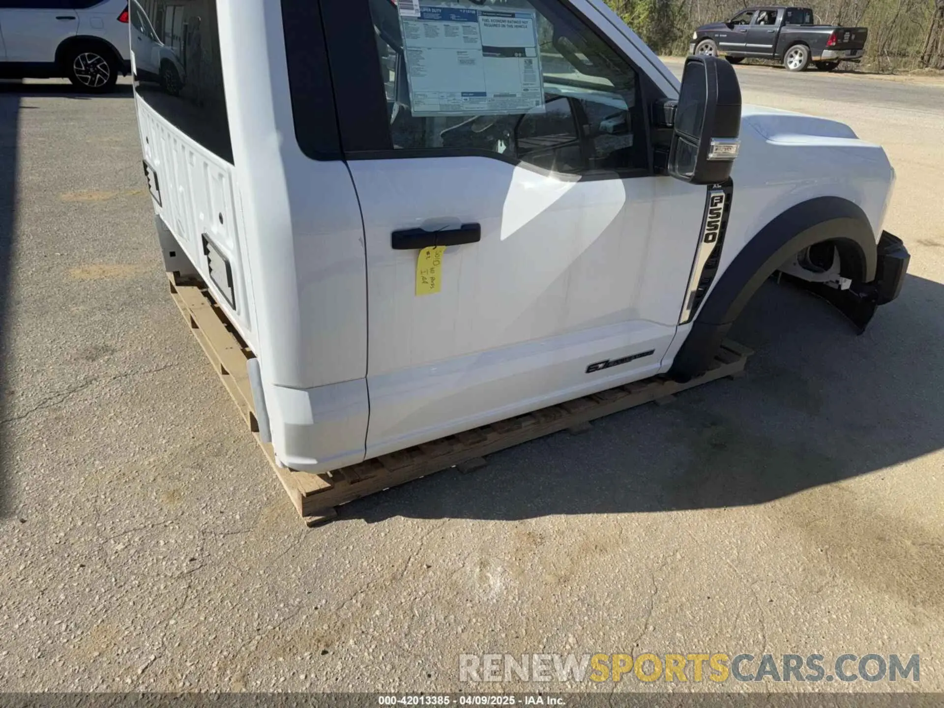 4 Photograph of a damaged car 1FDUF5HT3REF16196 FORD F550 2024