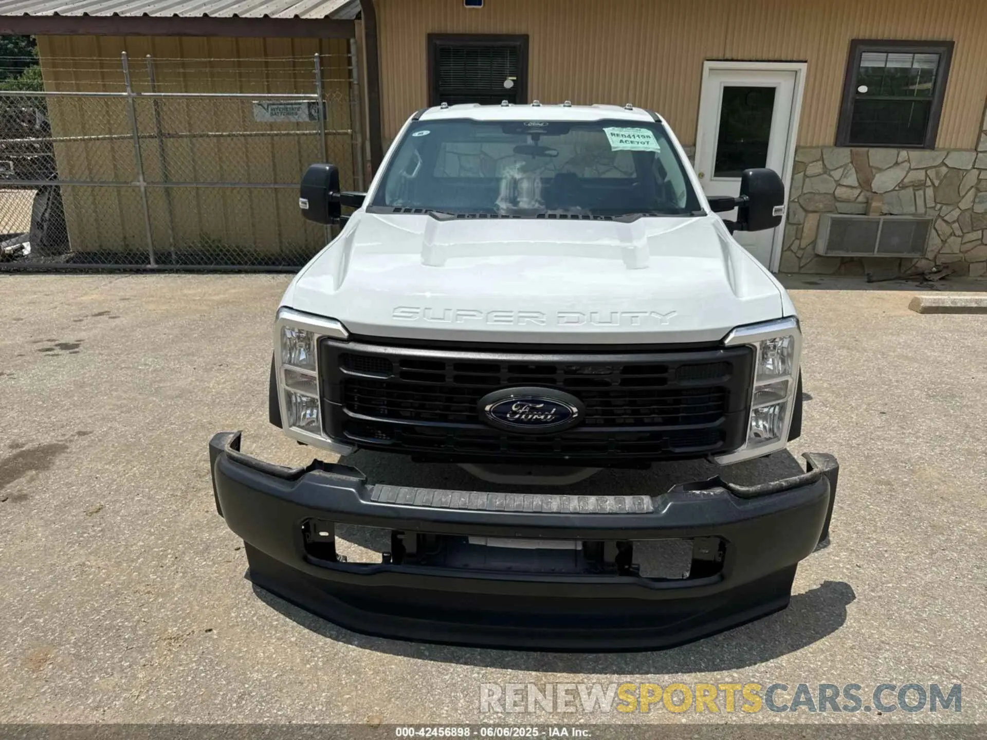 8 Photograph of a damaged car 1FDUF5HT8RED41198 FORD F550 2024