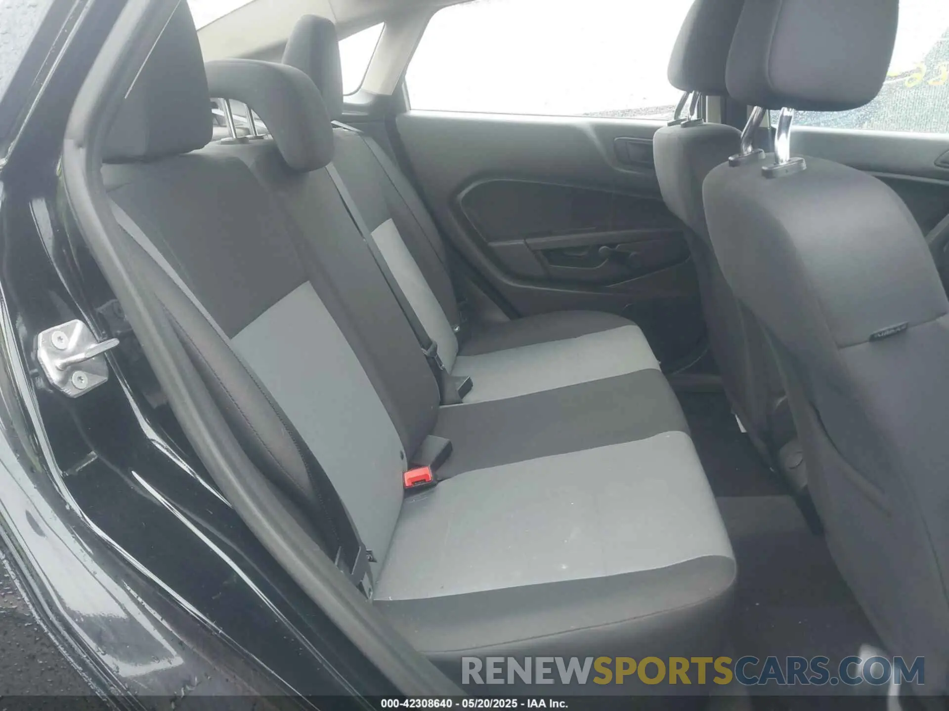 8 Photograph of a damaged car 3FADP4AJ1KM110282 FORD FIESTA 2019