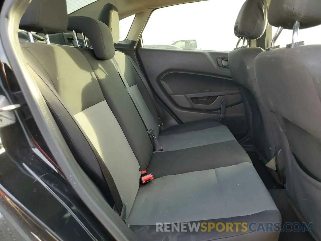 10 Photograph of a damaged car 3FADP4AJ2KM127706 FORD FIESTA 2019
