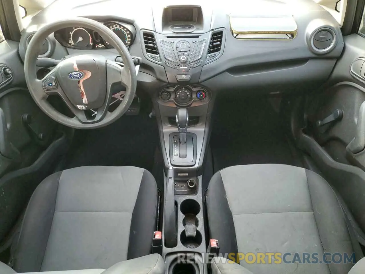 8 Photograph of a damaged car 3FADP4AJ2KM127706 FORD FIESTA 2019