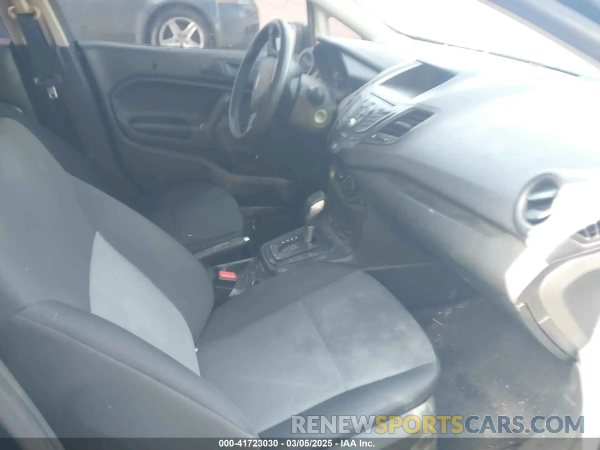 5 Photograph of a damaged car 3FADP4AJ6KM139230 FORD FIESTA 2019