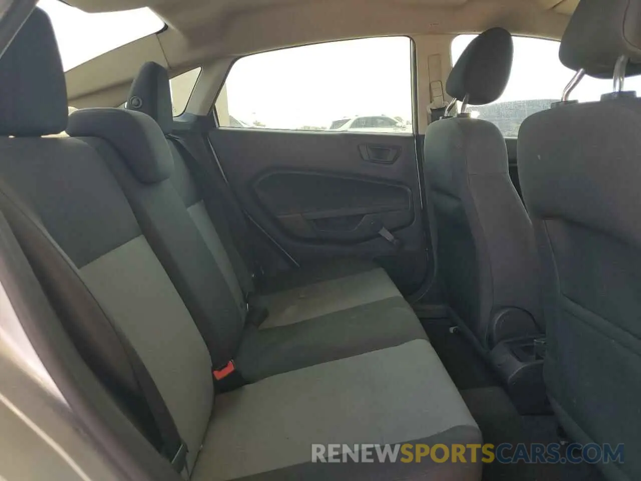 10 Photograph of a damaged car 3FADP4AJ6KM151474 FORD FIESTA 2019