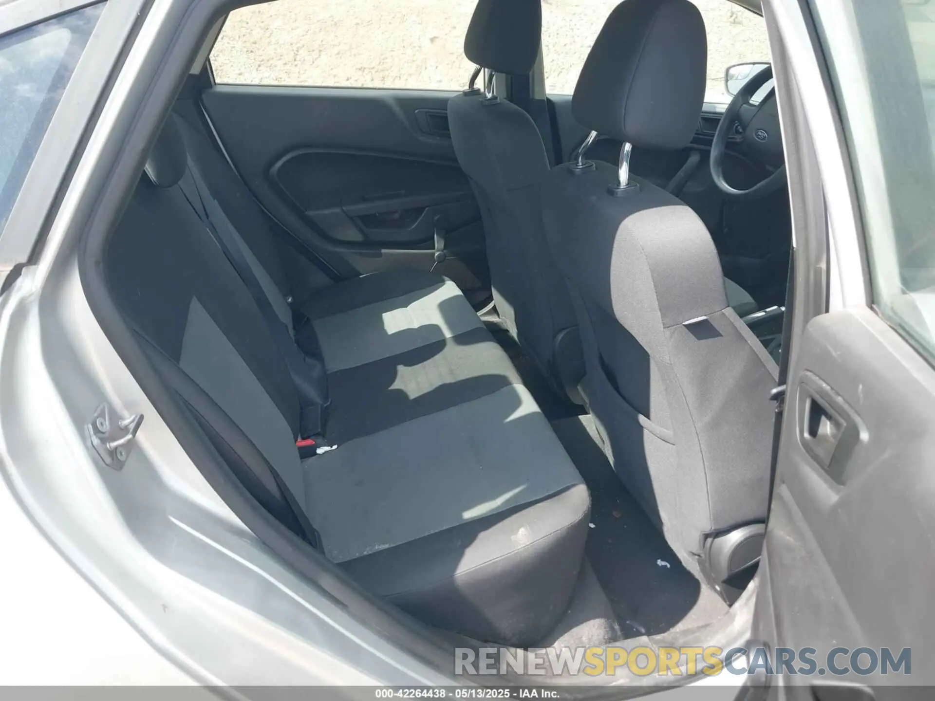8 Photograph of a damaged car 3FADP4AJ9KM122597 FORD FIESTA 2019