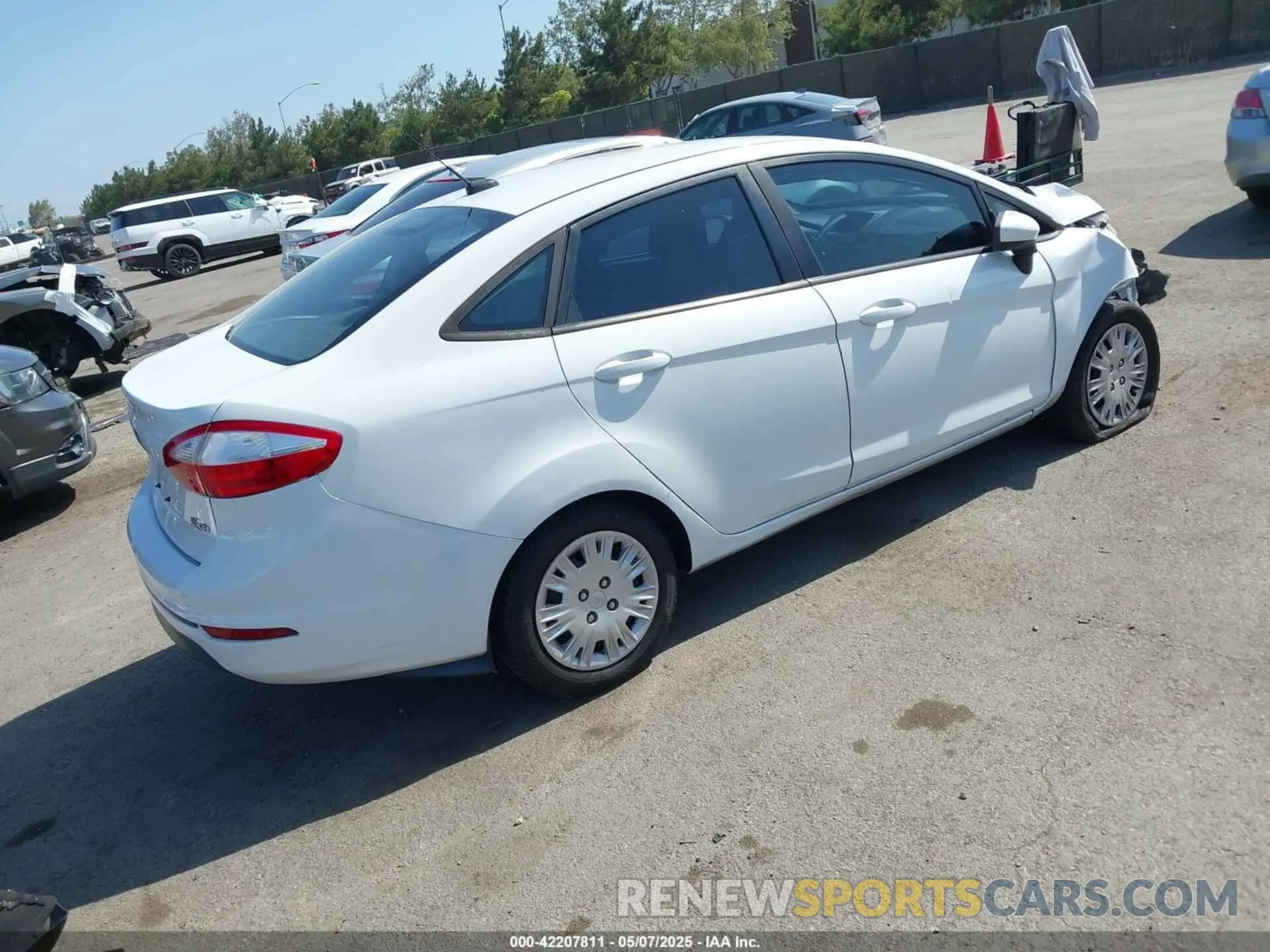 4 Photograph of a damaged car 3FADP4AJ9KM129159 FORD FIESTA 2019