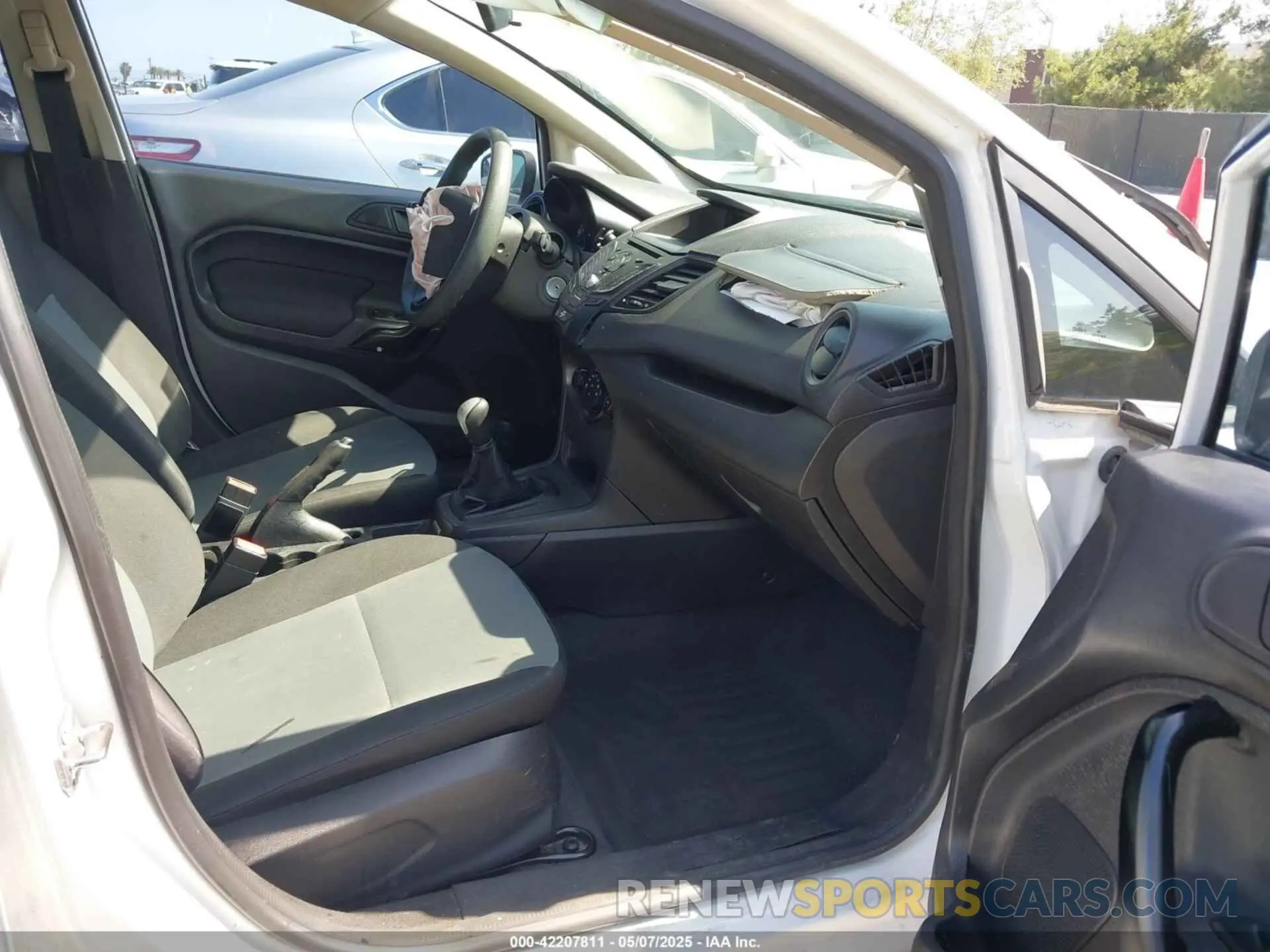 5 Photograph of a damaged car 3FADP4AJ9KM129159 FORD FIESTA 2019