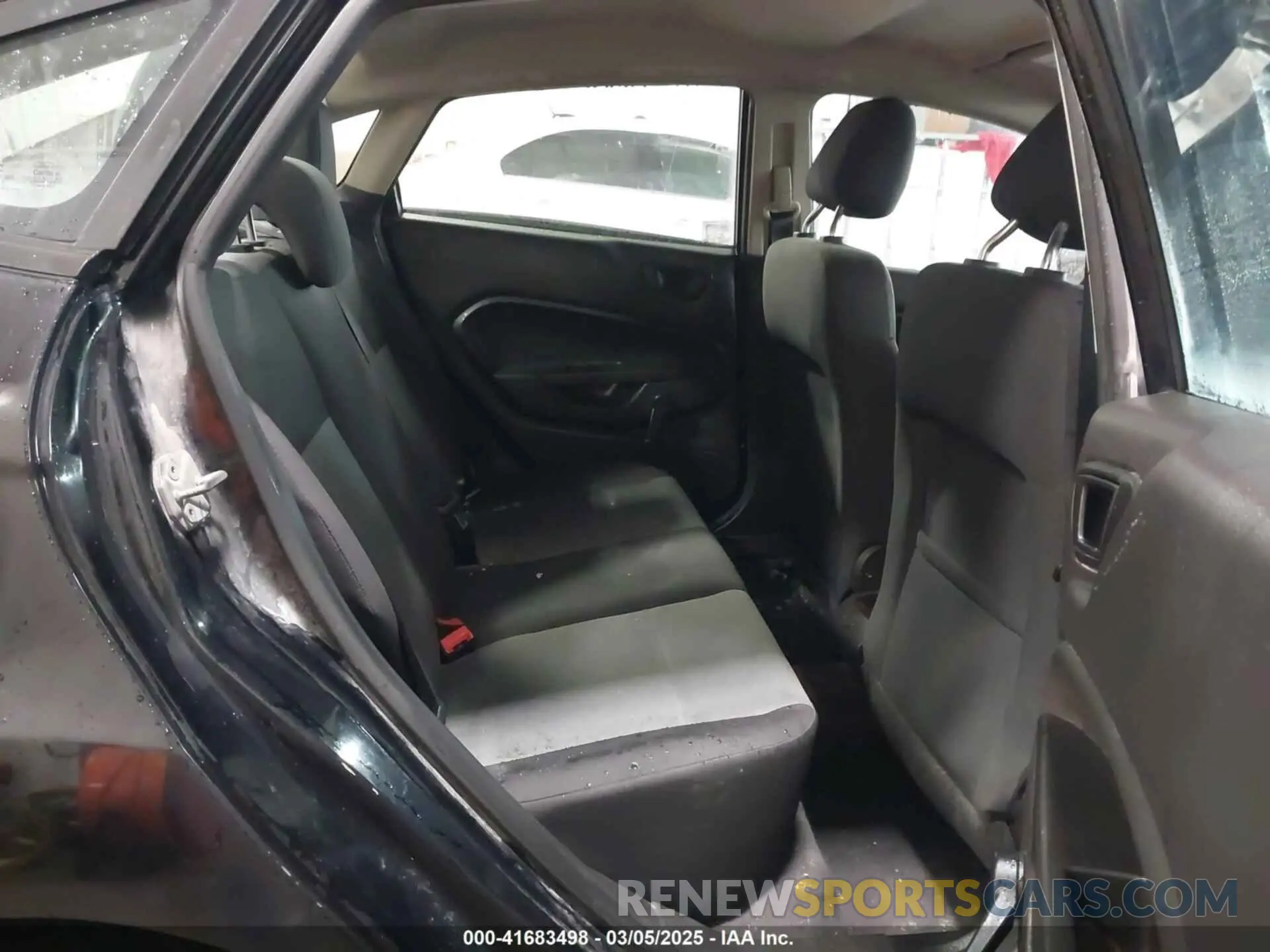 8 Photograph of a damaged car 3FADP4AJ9KM152554 FORD FIESTA 2019