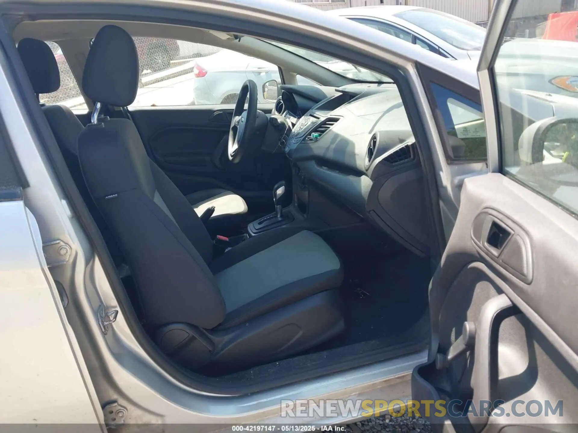 5 Photograph of a damaged car 3FADP4AJXKM116422 FORD FIESTA 2019