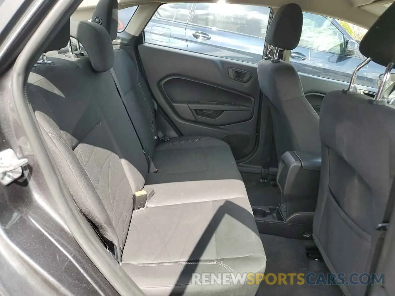 10 Photograph of a damaged car 3FADP4BJ0KM131302 FORD FIESTA 2019