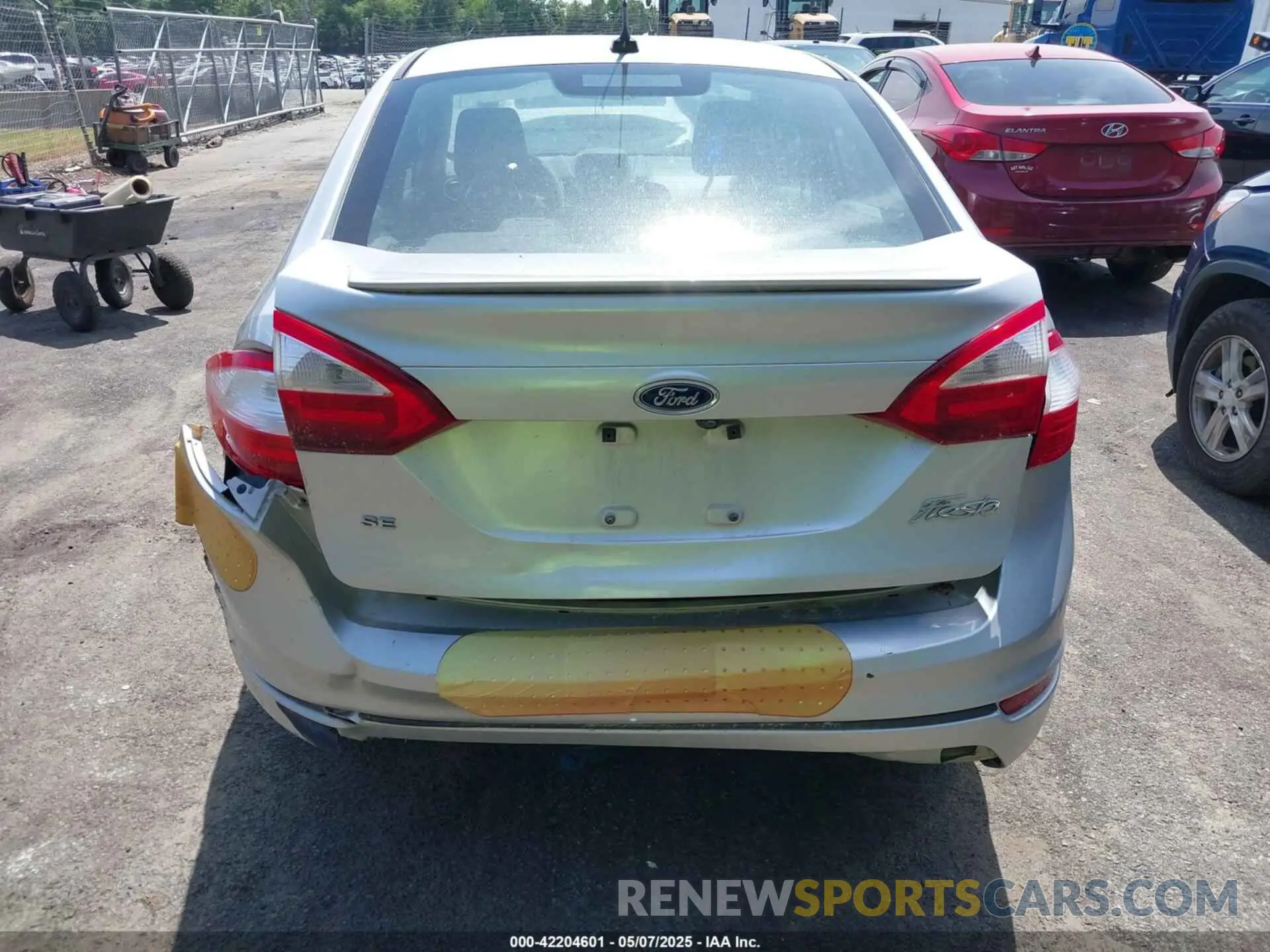 6 Photograph of a damaged car 3FADP4BJ0KM133096 FORD FIESTA 2019