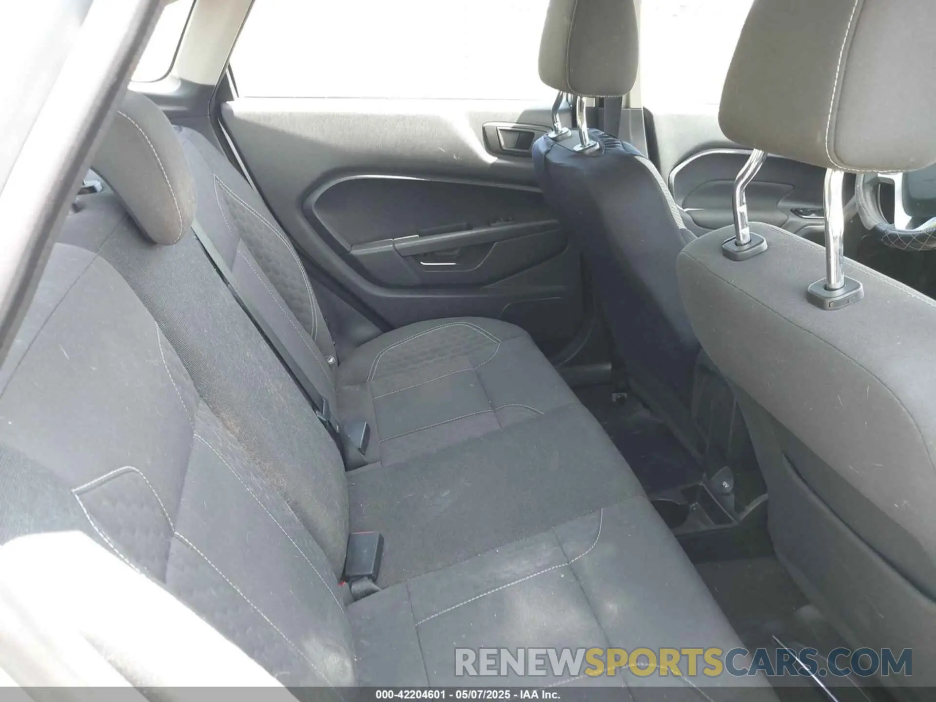 8 Photograph of a damaged car 3FADP4BJ0KM133096 FORD FIESTA 2019