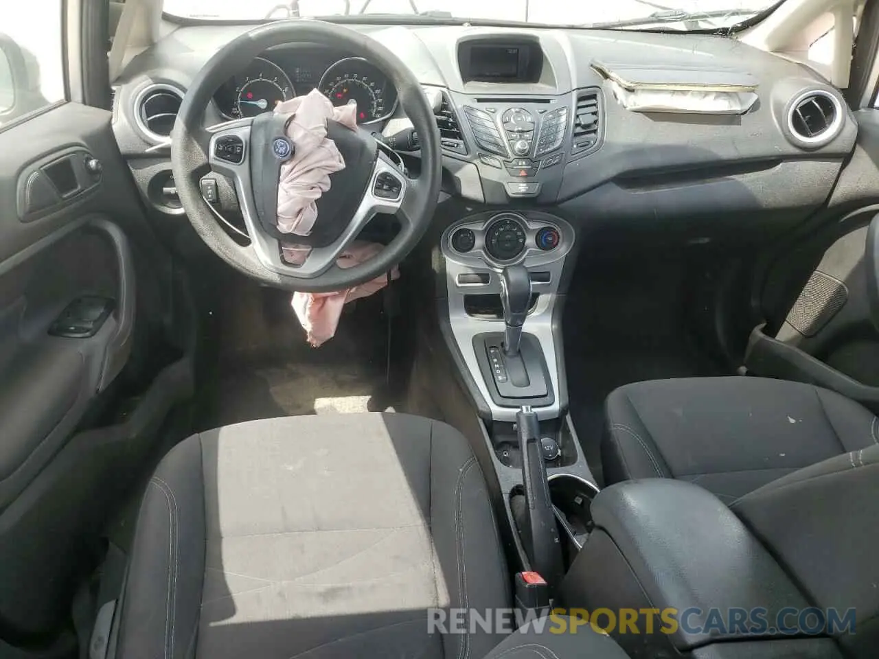 8 Photograph of a damaged car 3FADP4BJ0KM153039 FORD FIESTA 2019