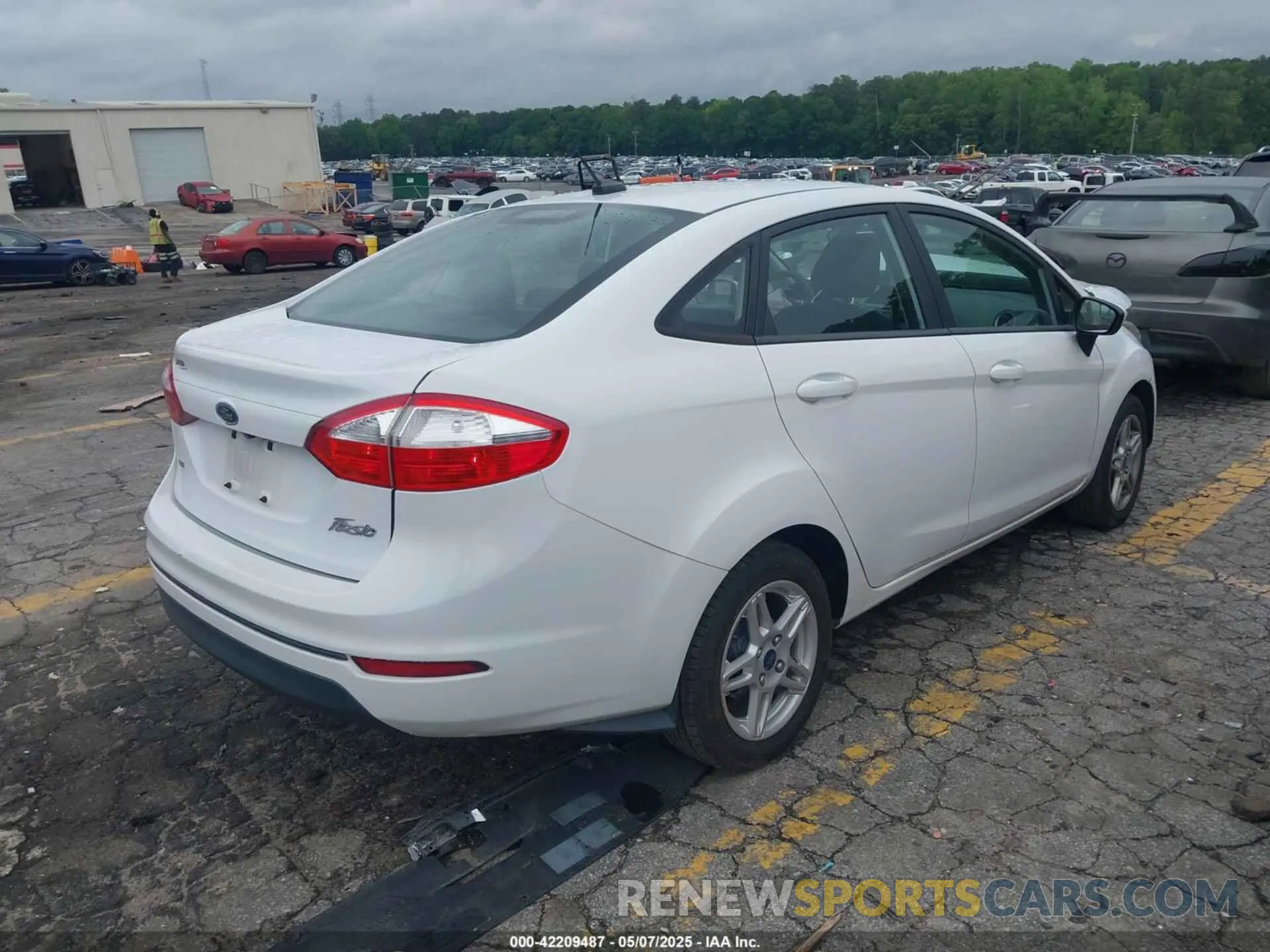 4 Photograph of a damaged car 3FADP4BJ0KM154255 FORD FIESTA 2019