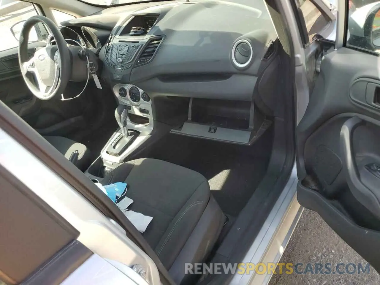8 Photograph of a damaged car 3FADP4BJ0KM159990 FORD FIESTA 2019