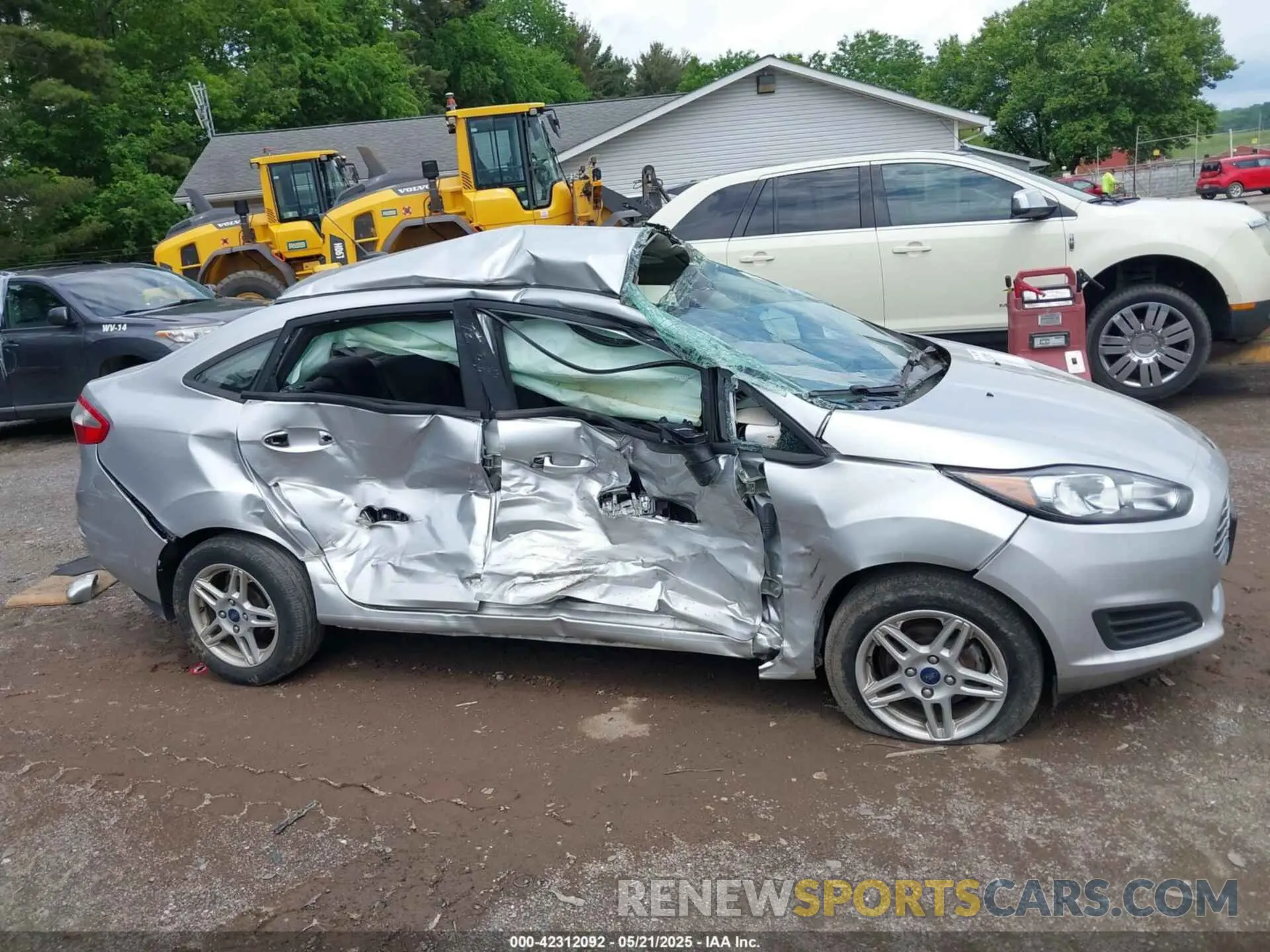13 Photograph of a damaged car 3FADP4BJ1KM104464 FORD FIESTA 2019