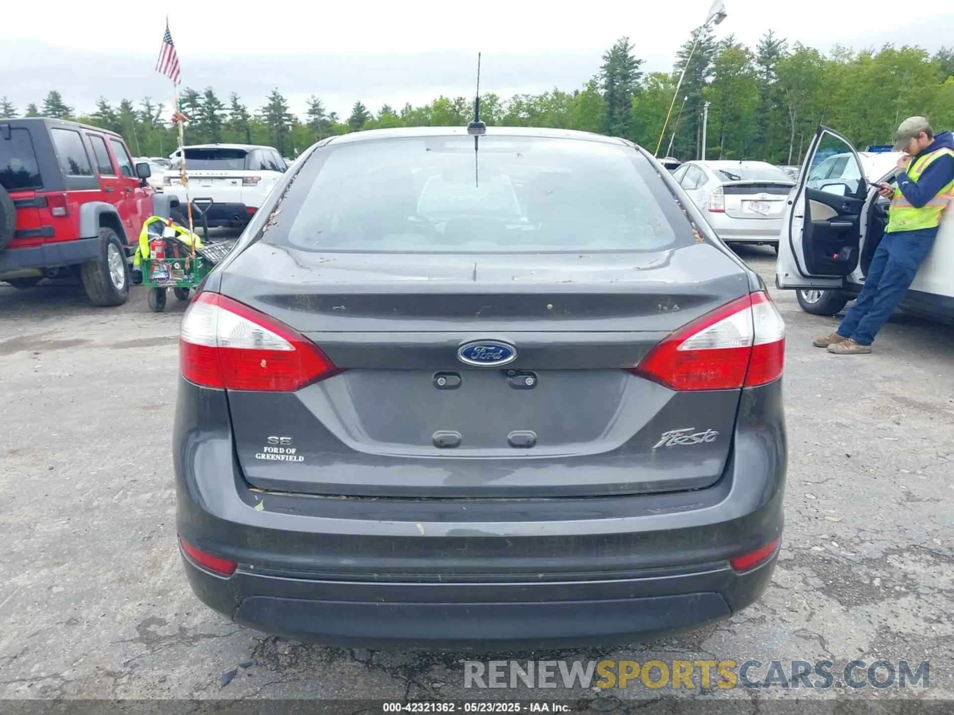 17 Photograph of a damaged car 3FADP4BJ2KM120379 FORD FIESTA 2019