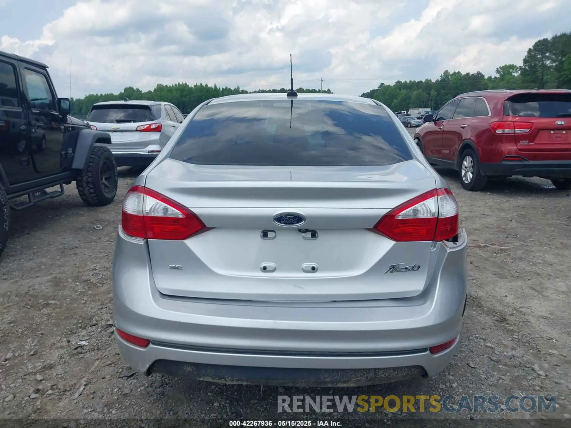 17 Photograph of a damaged car 3FADP4BJ2KM132015 FORD FIESTA 2019
