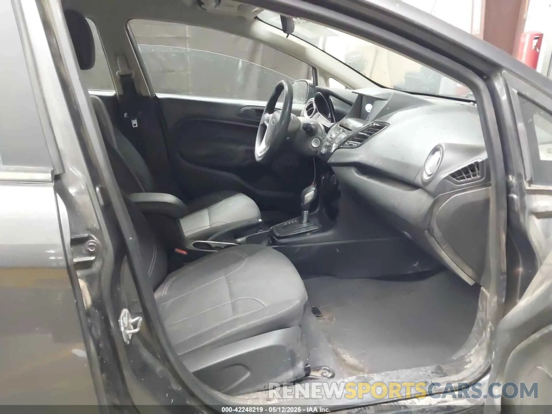 5 Photograph of a damaged car 3FADP4BJ2KM143404 FORD FIESTA 2019