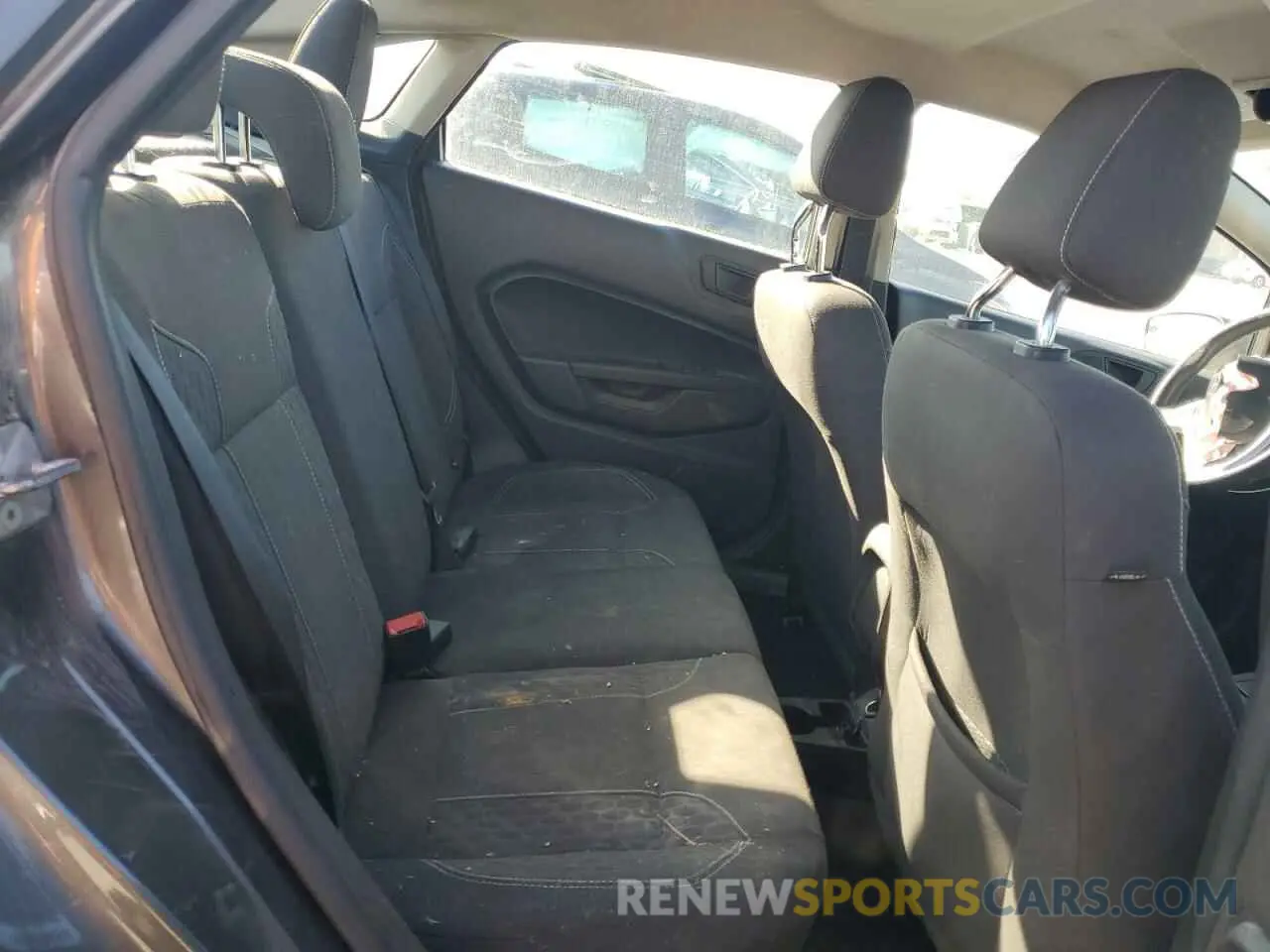 10 Photograph of a damaged car 3FADP4BJ2KM149901 FORD FIESTA 2019