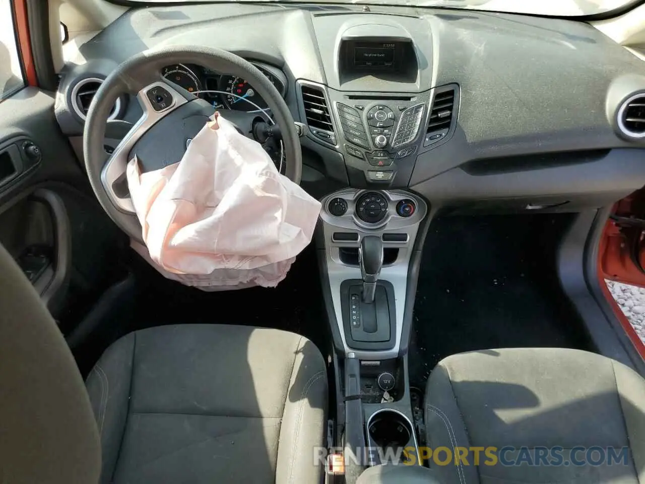 8 Photograph of a damaged car 3FADP4BJ2KM152393 FORD FIESTA 2019
