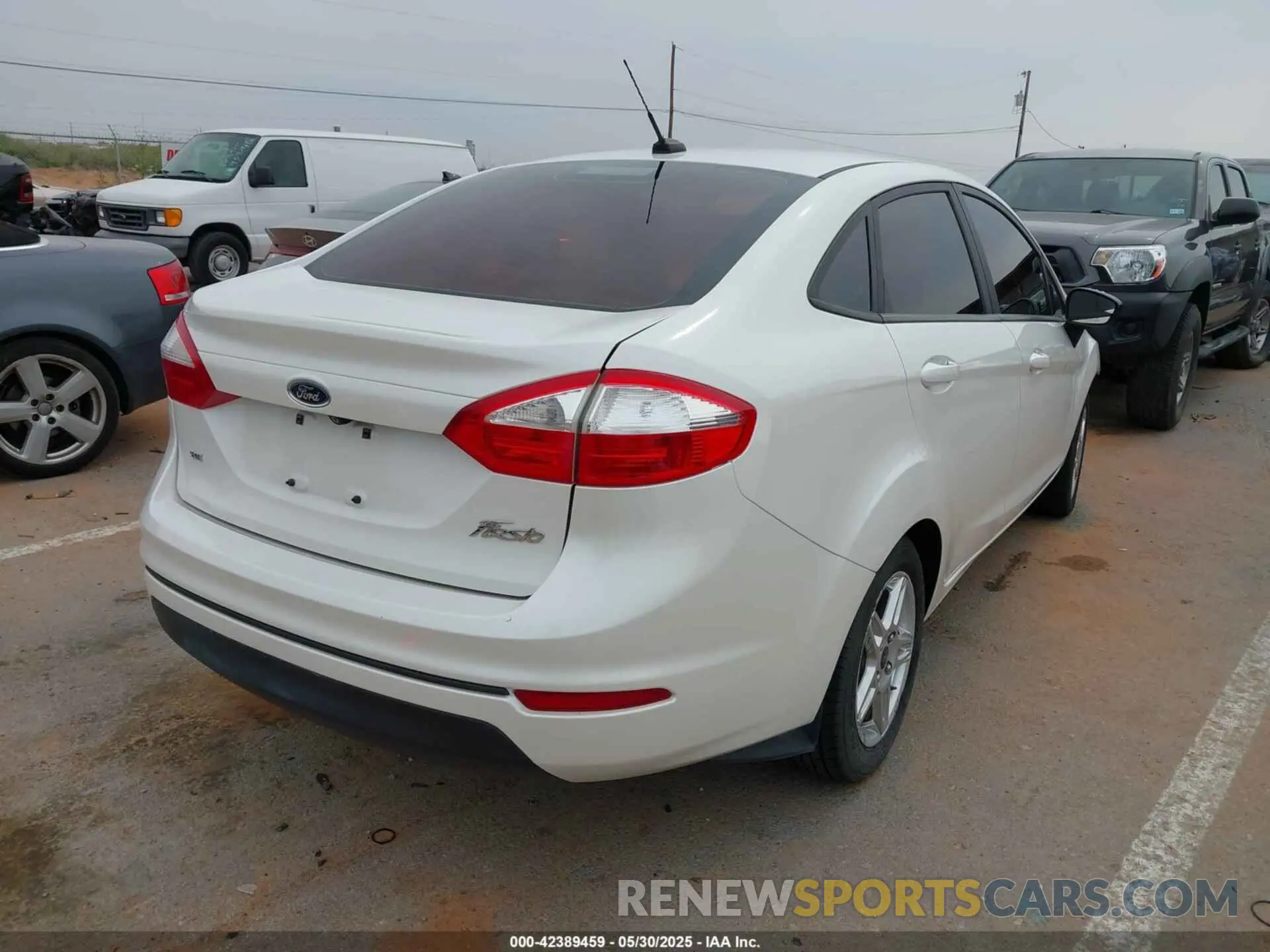 4 Photograph of a damaged car 3FADP4BJ2KM158288 FORD FIESTA 2019