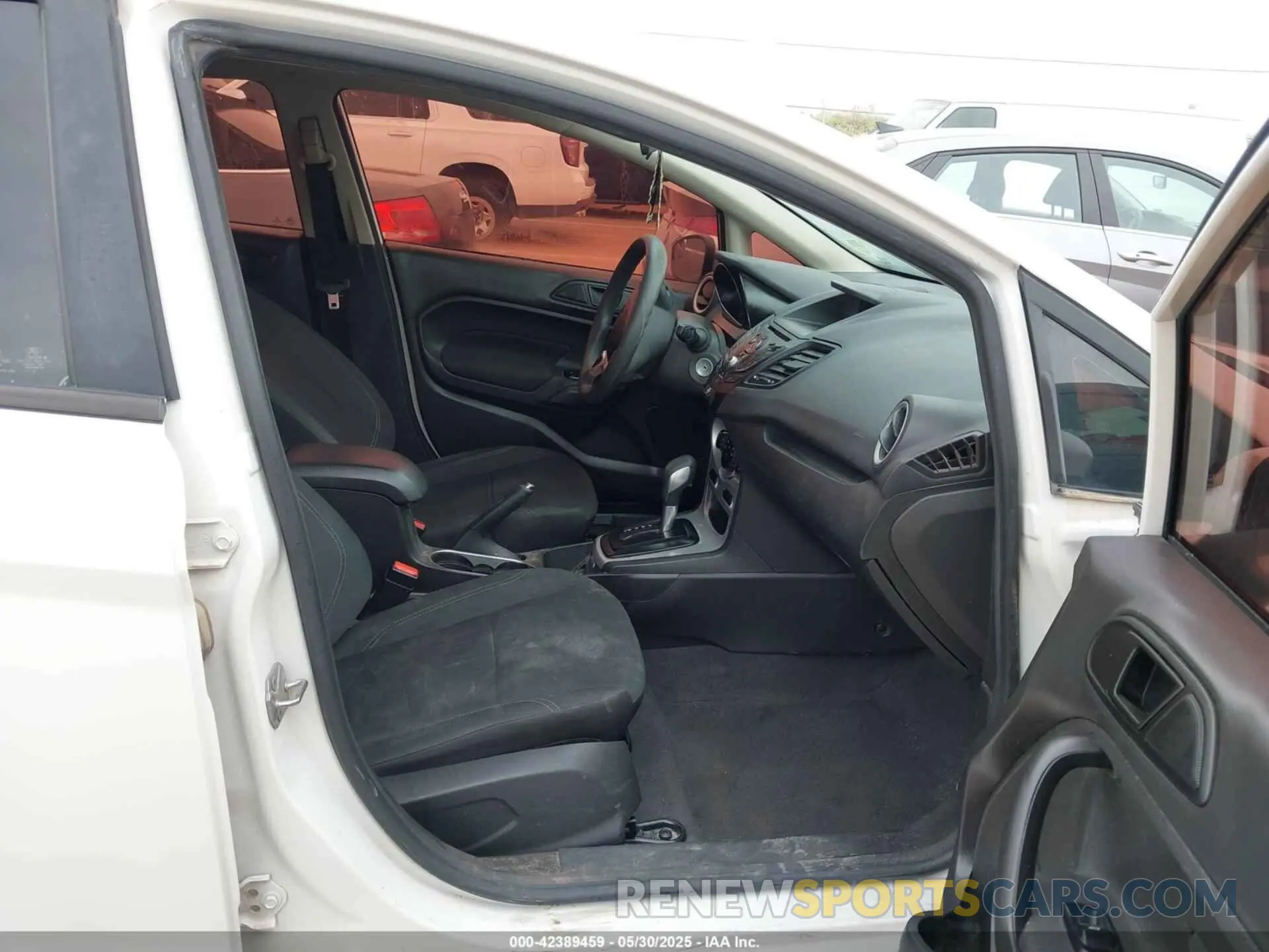 5 Photograph of a damaged car 3FADP4BJ2KM158288 FORD FIESTA 2019