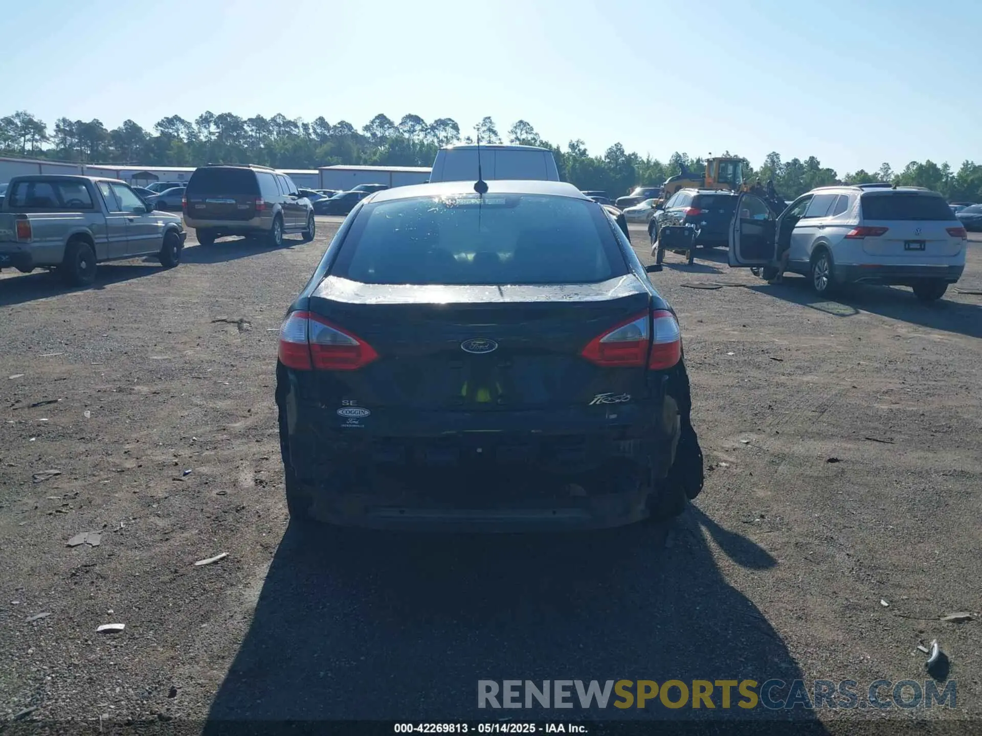 16 Photograph of a damaged car 3FADP4BJ2KM159022 FORD FIESTA 2019
