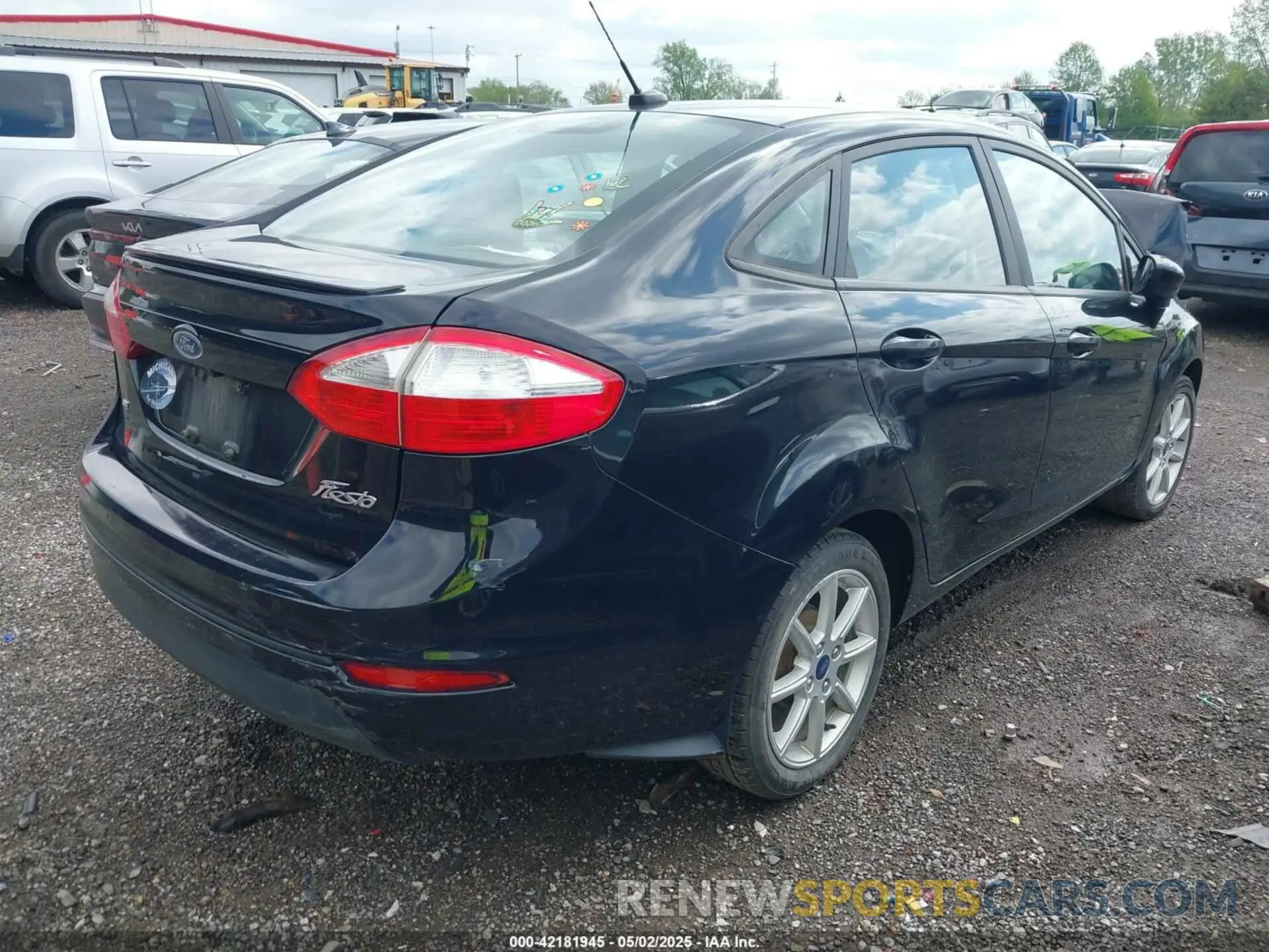4 Photograph of a damaged car 3FADP4BJ3KM137563 FORD FIESTA 2019