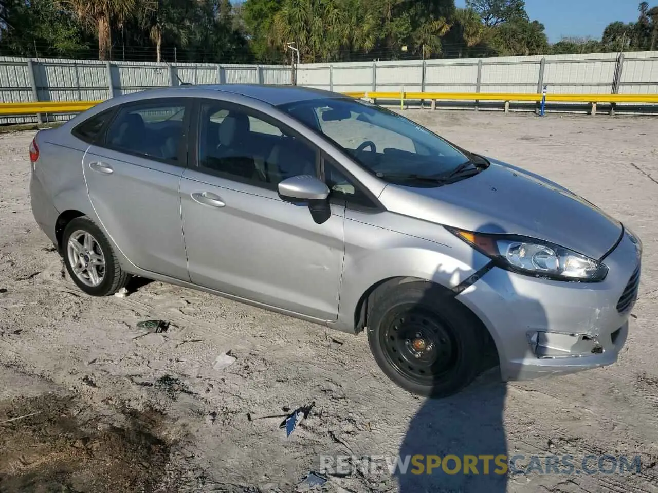 4 Photograph of a damaged car 3FADP4BJ3KM140642 FORD FIESTA 2019