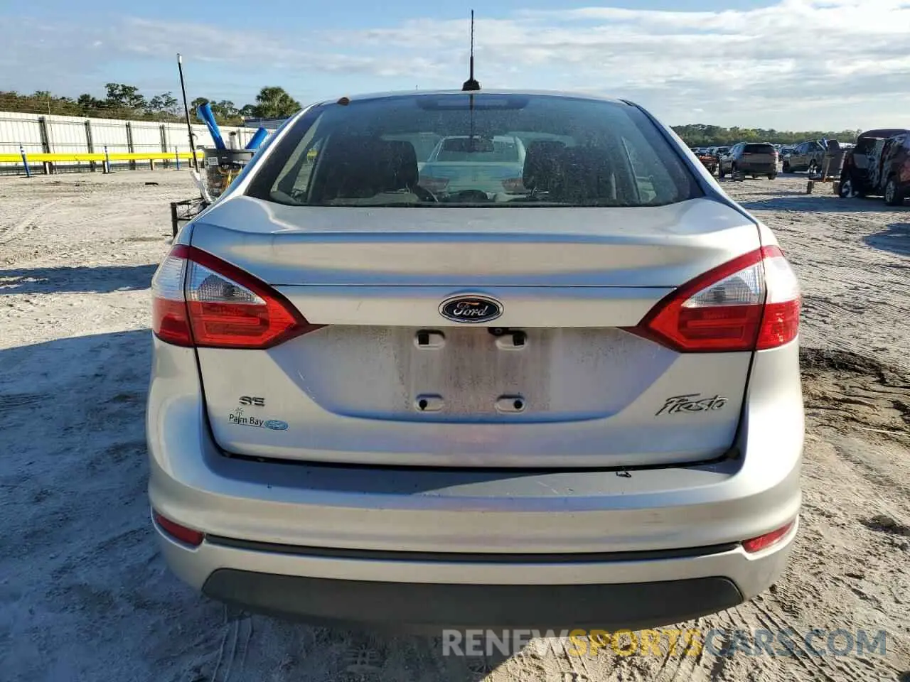 6 Photograph of a damaged car 3FADP4BJ3KM140642 FORD FIESTA 2019