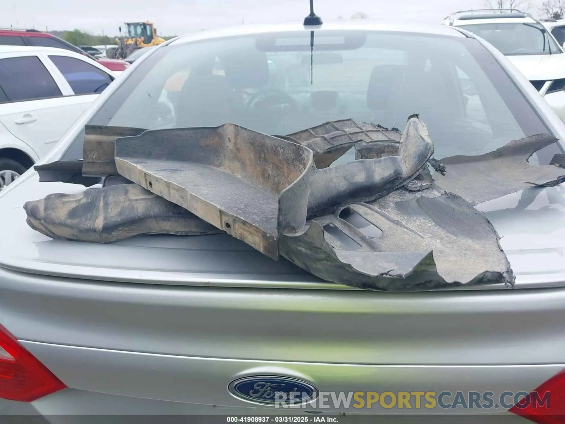 12 Photograph of a damaged car 3FADP4BJ4KM105799 FORD FIESTA 2019